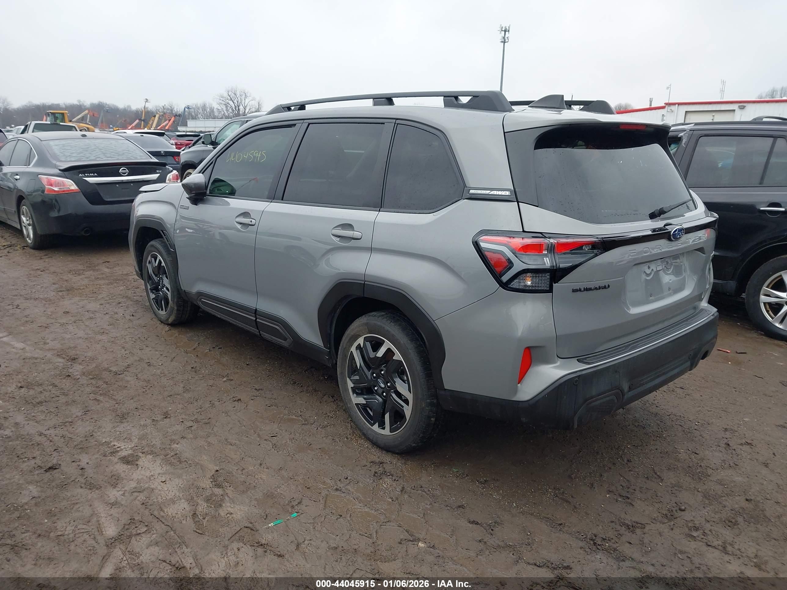 SUBARU FORESTER image 3
