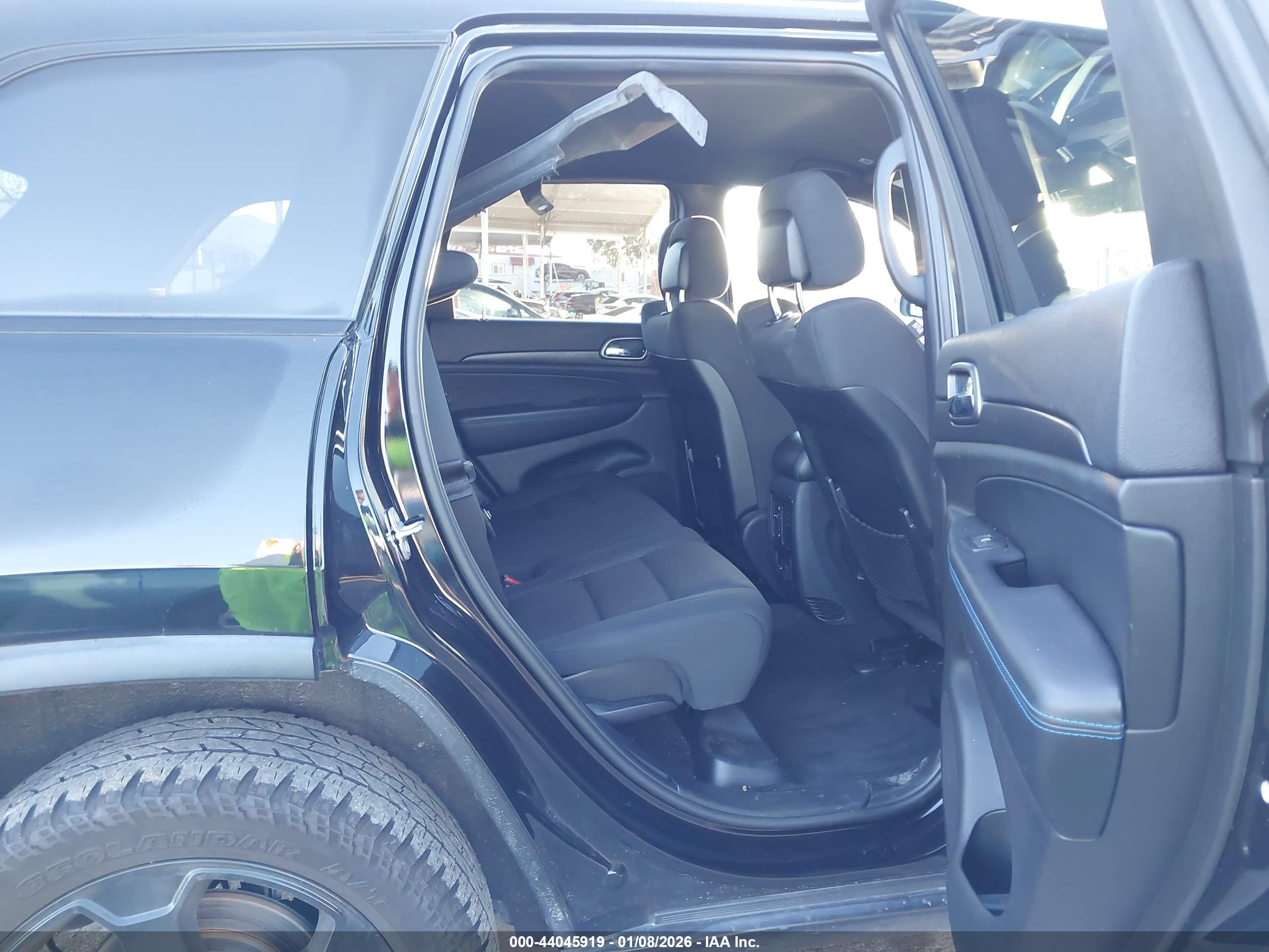 JEEP GRAND image 8
