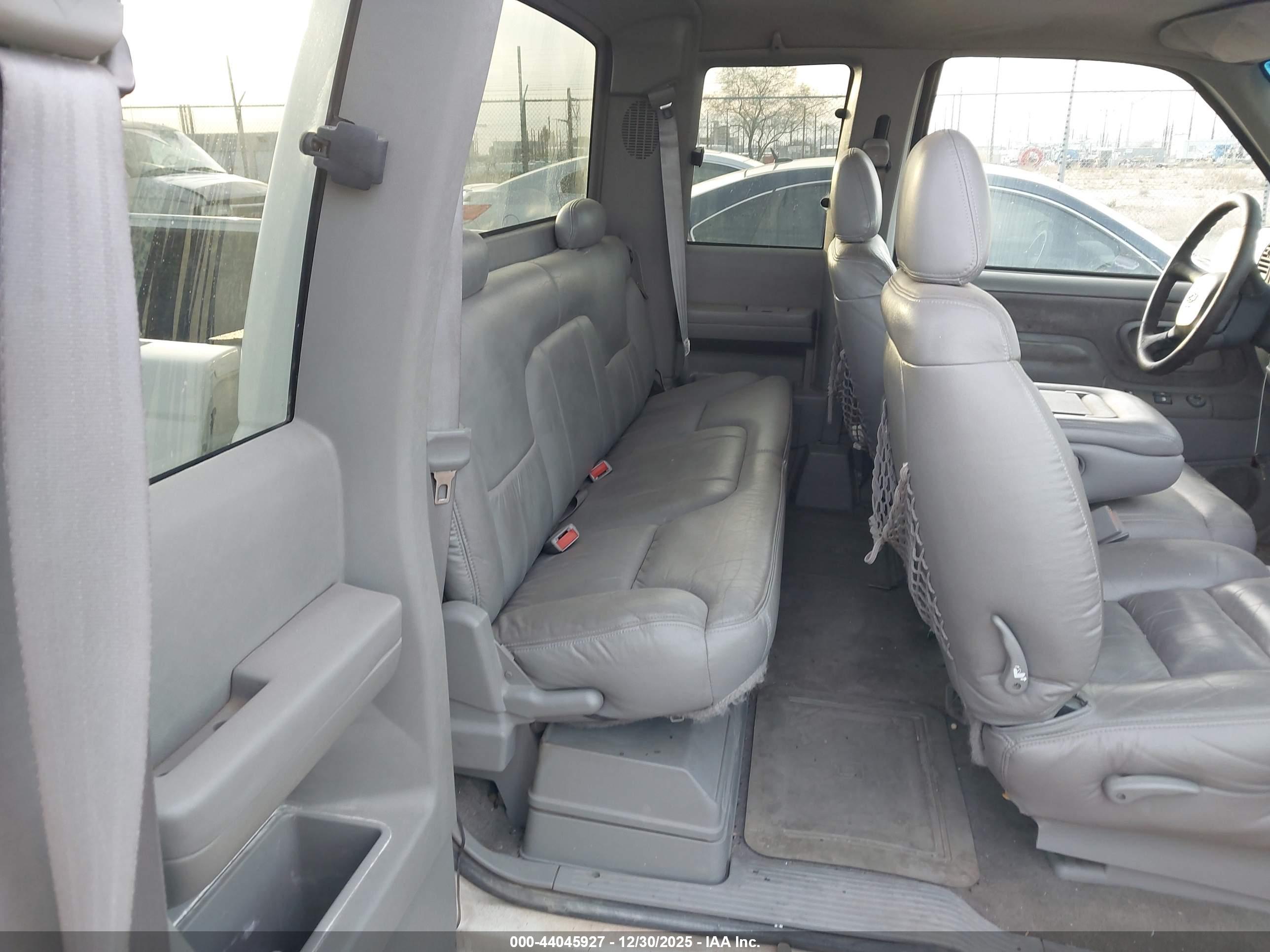 CHEVROLET K1500 image 8