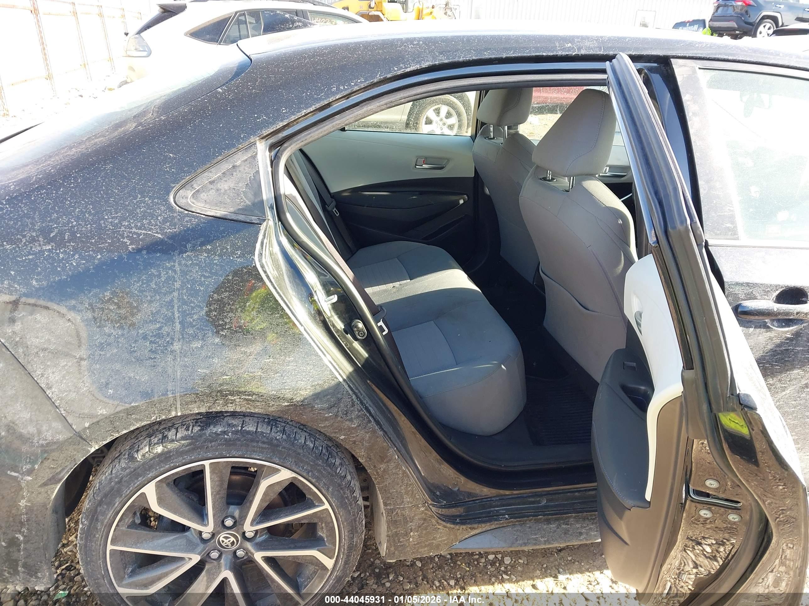 TOYOTA COROLLA image 8