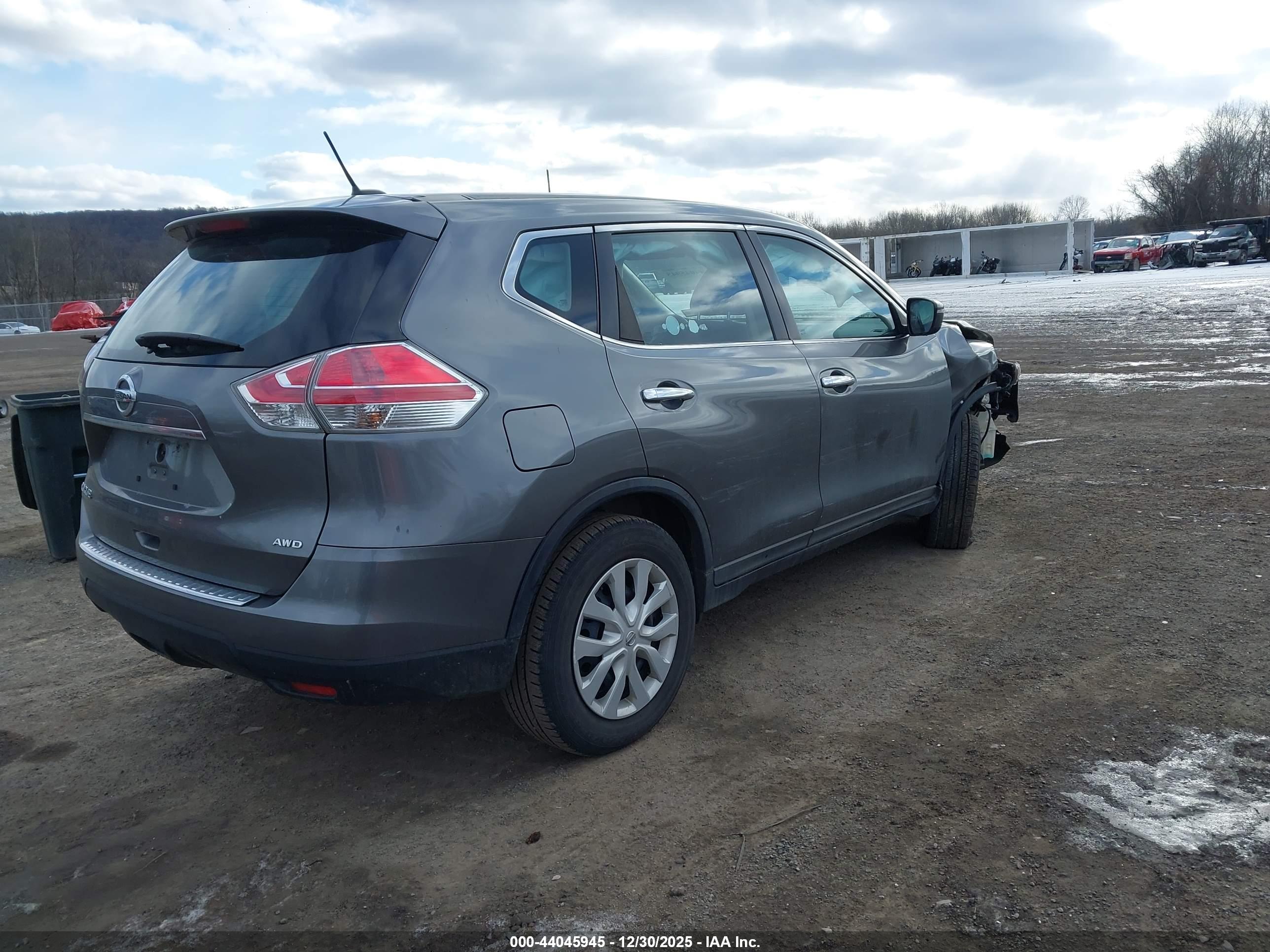 NISSAN ROGUE image 4