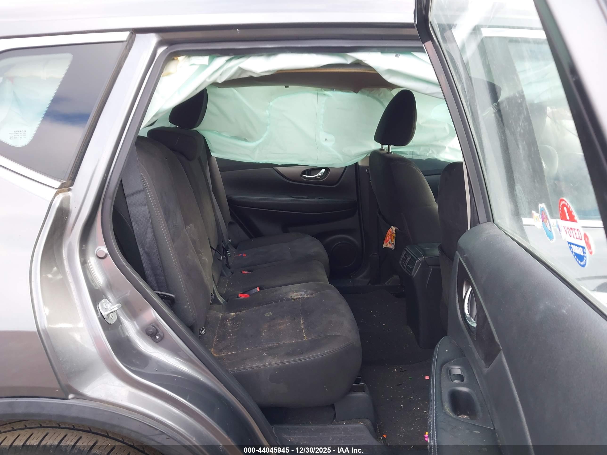 NISSAN ROGUE image 8