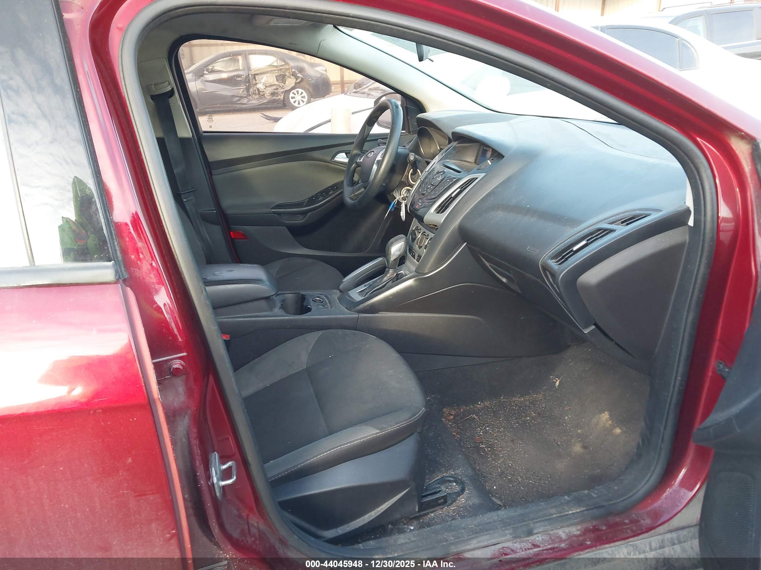 FORD FOCUS image 5