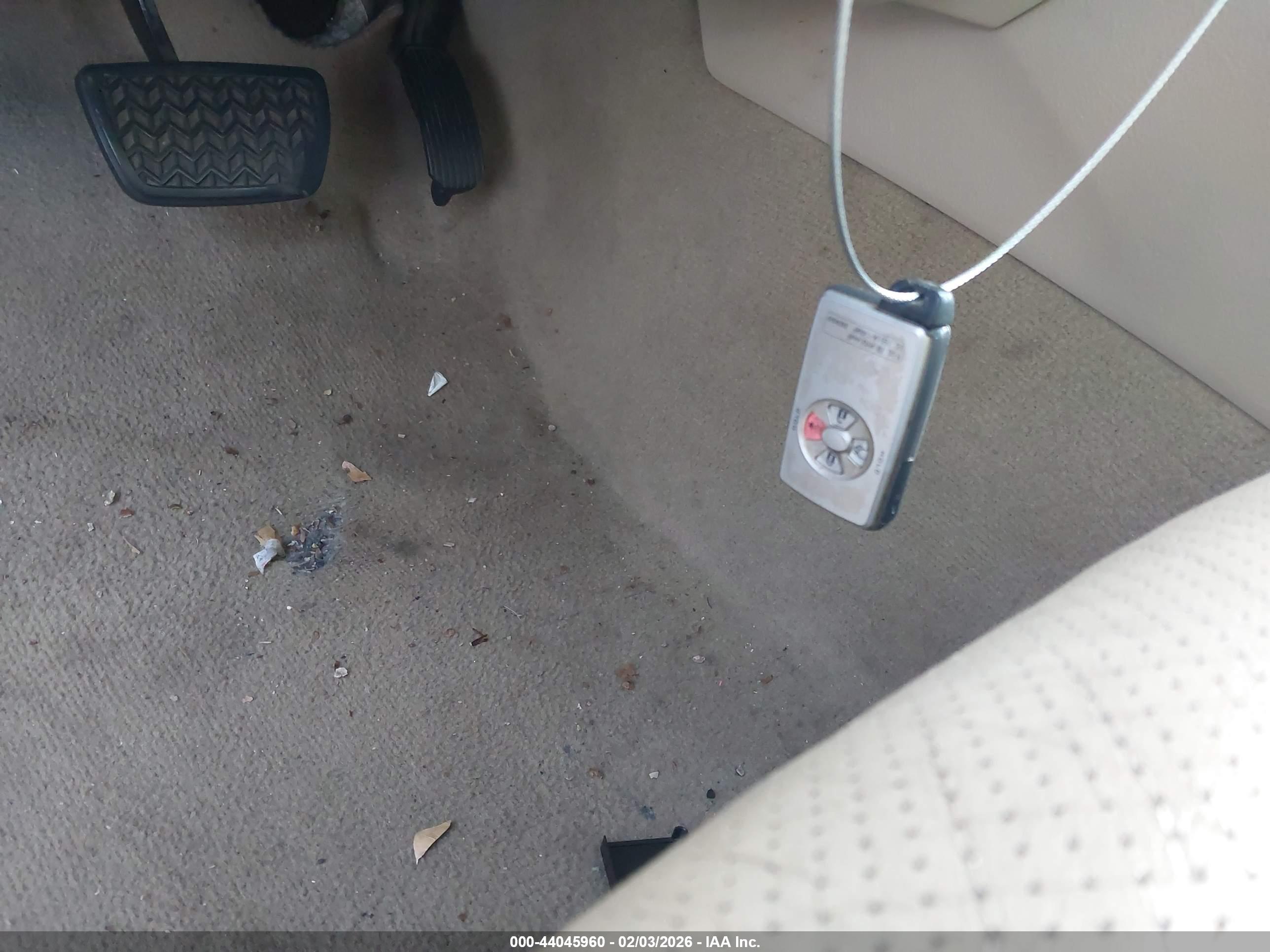 TOYOTA AVALON image 11