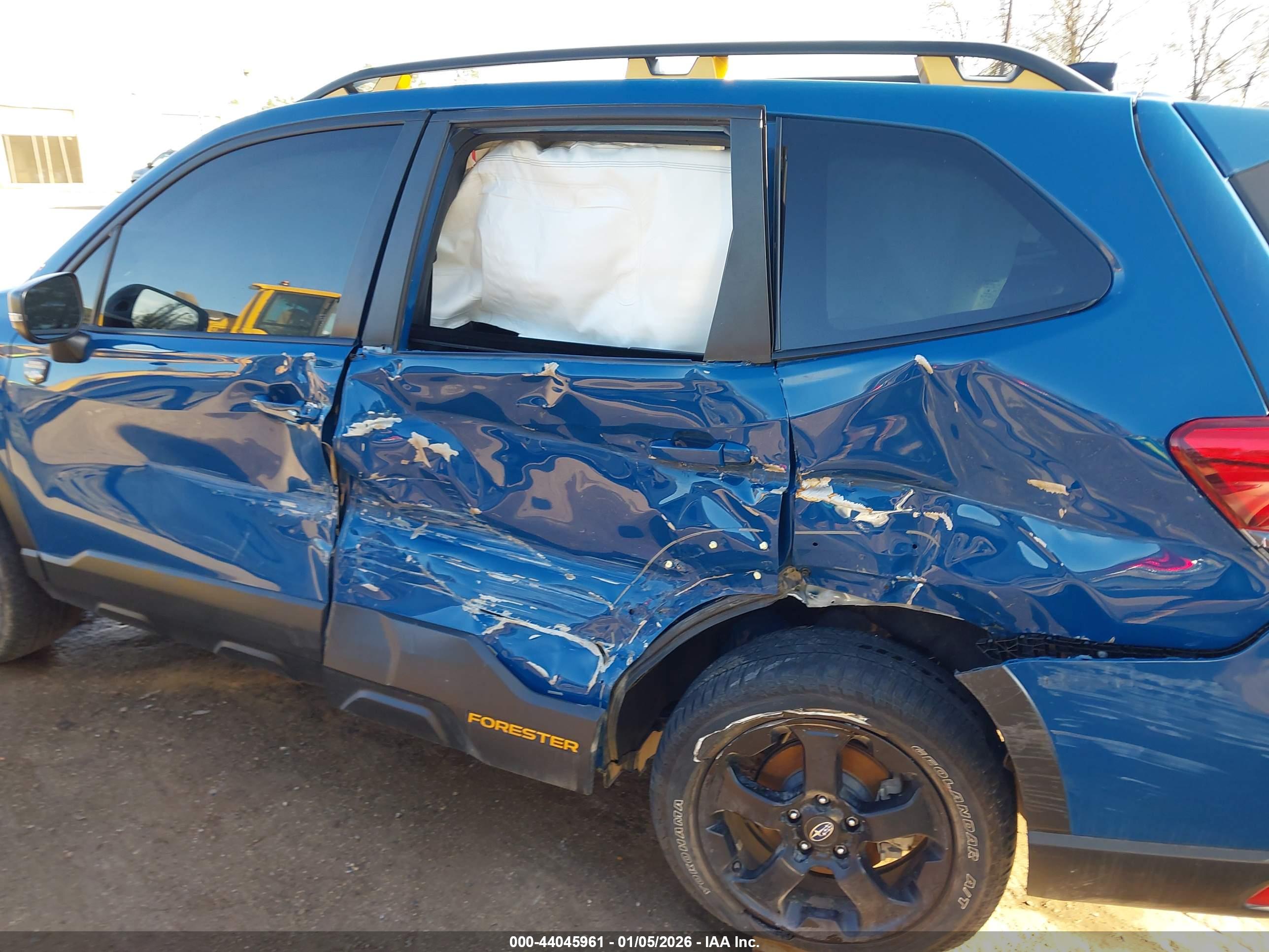 SUBARU FORESTER image 6