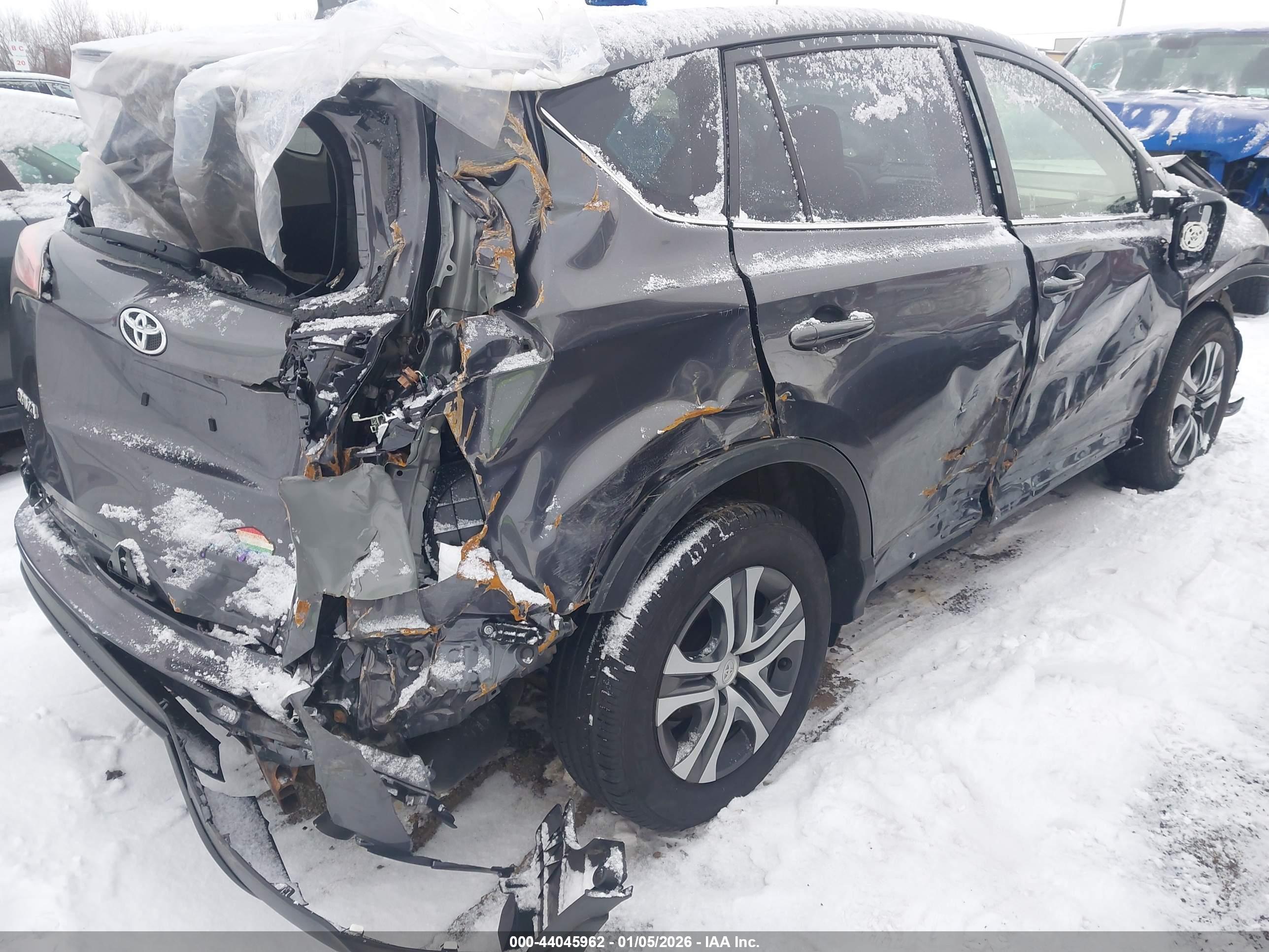 TOYOTA RAV4 image 4