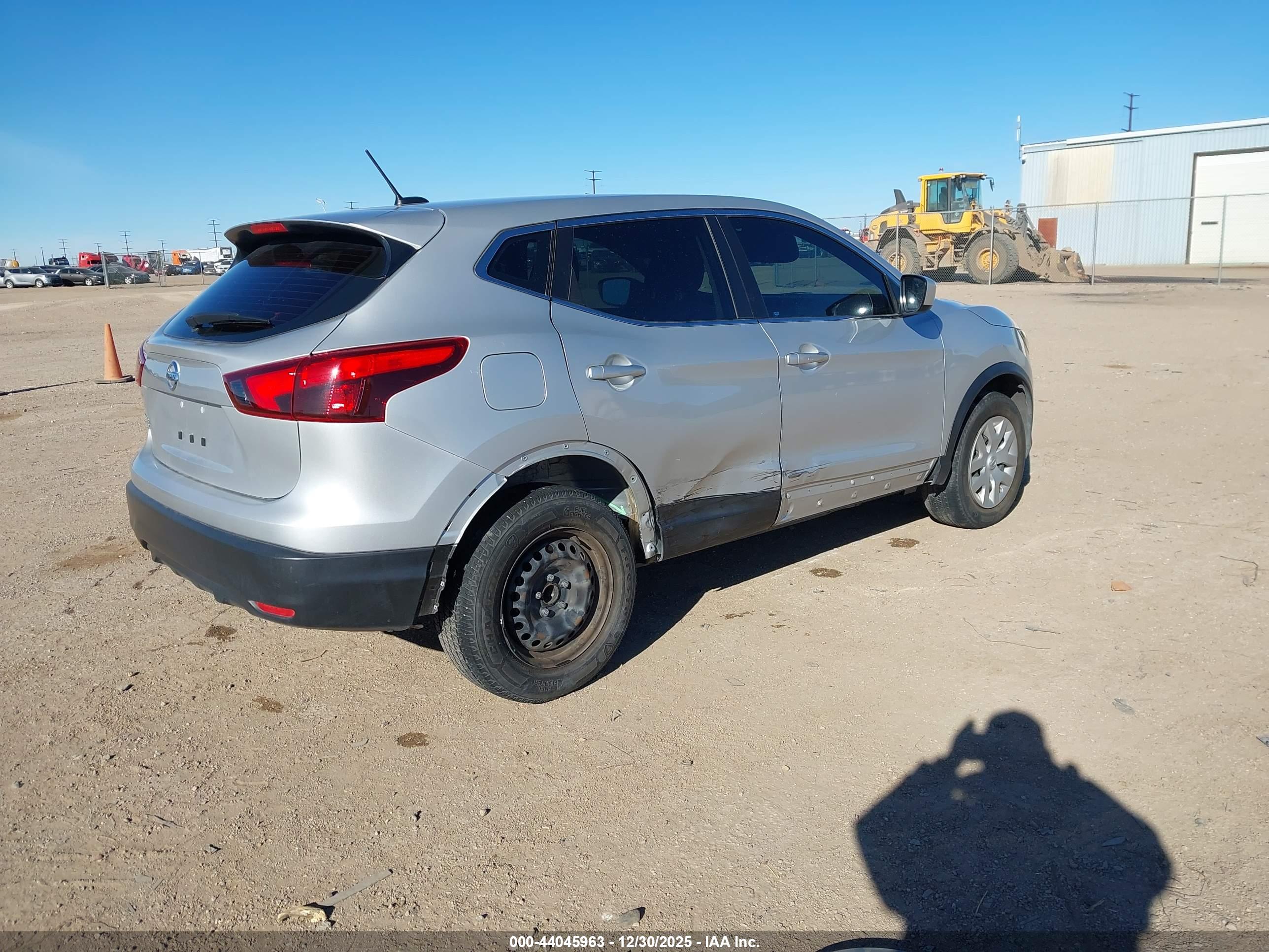 NISSAN ROGUE image 4