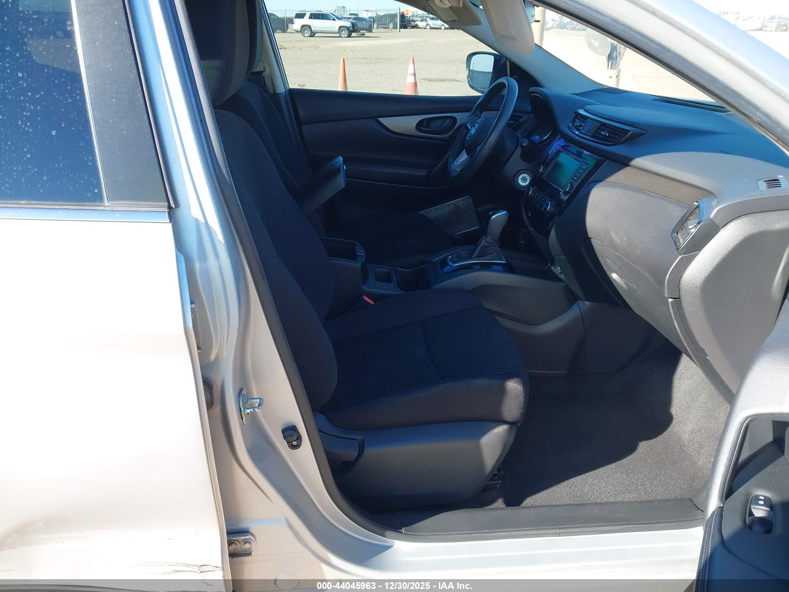 NISSAN ROGUE image 5