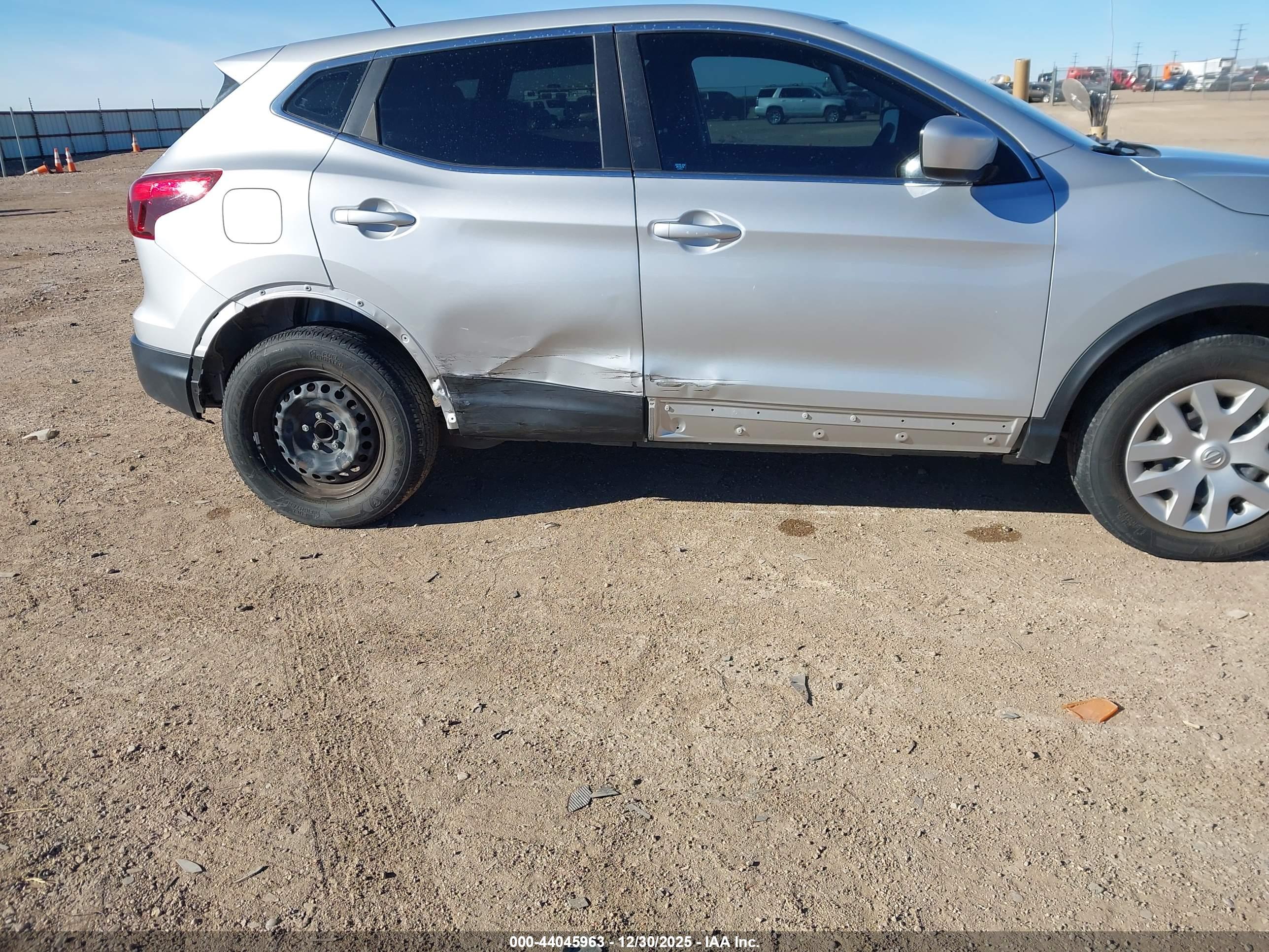 NISSAN ROGUE image 6