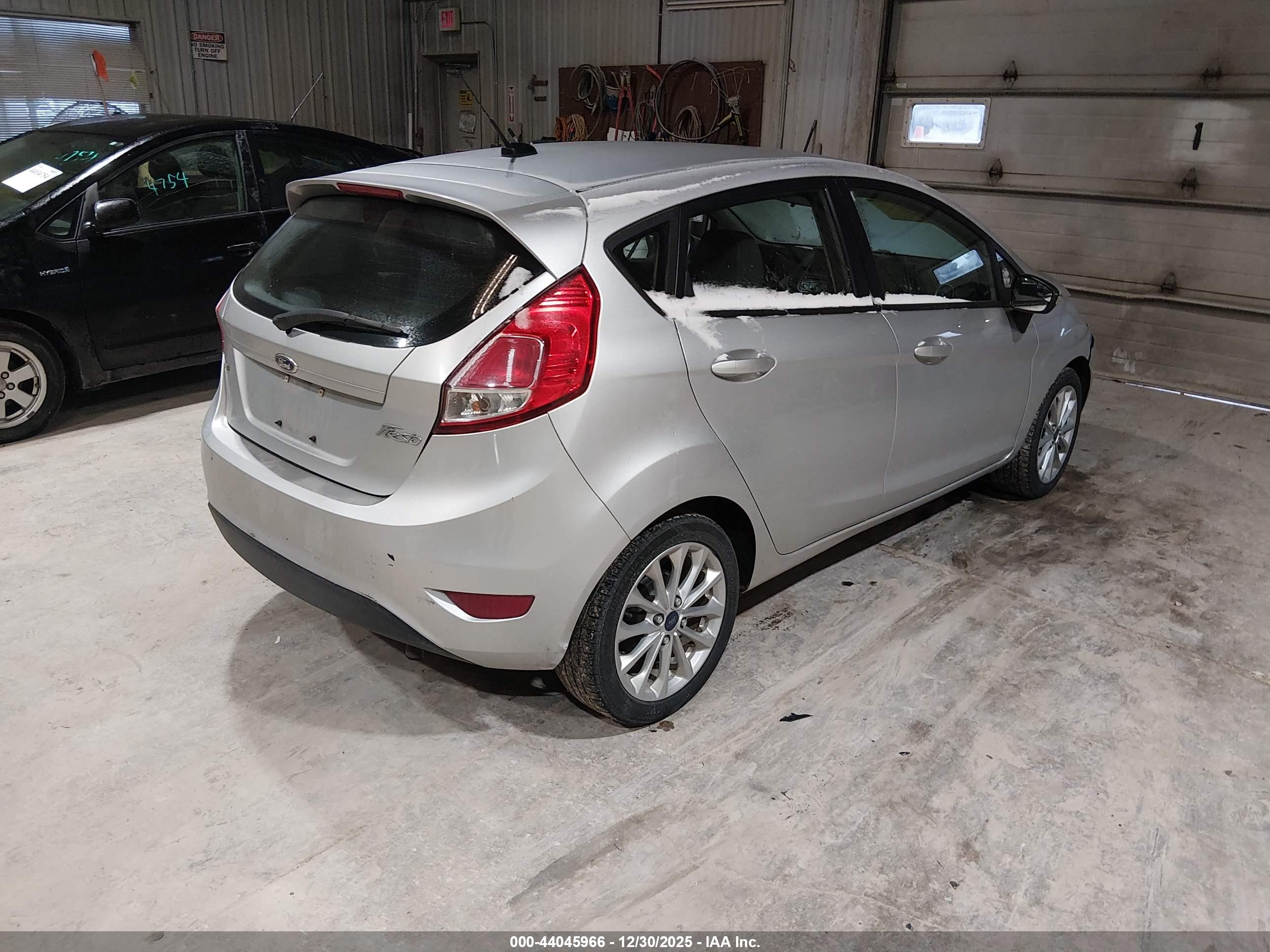 FORD FIESTA image 4