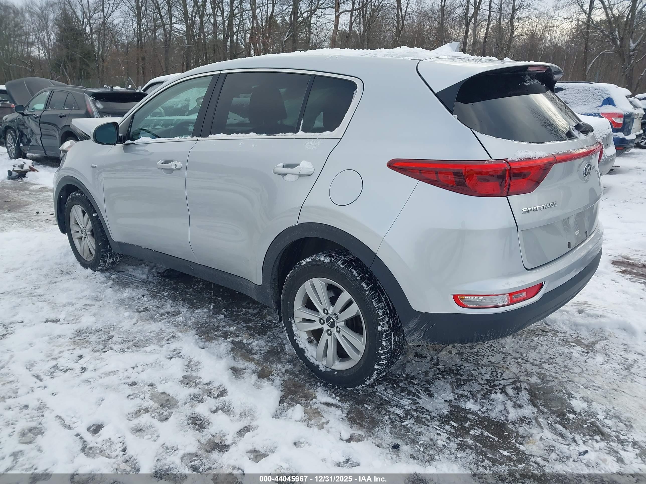 KIA SPORTAGE image 3