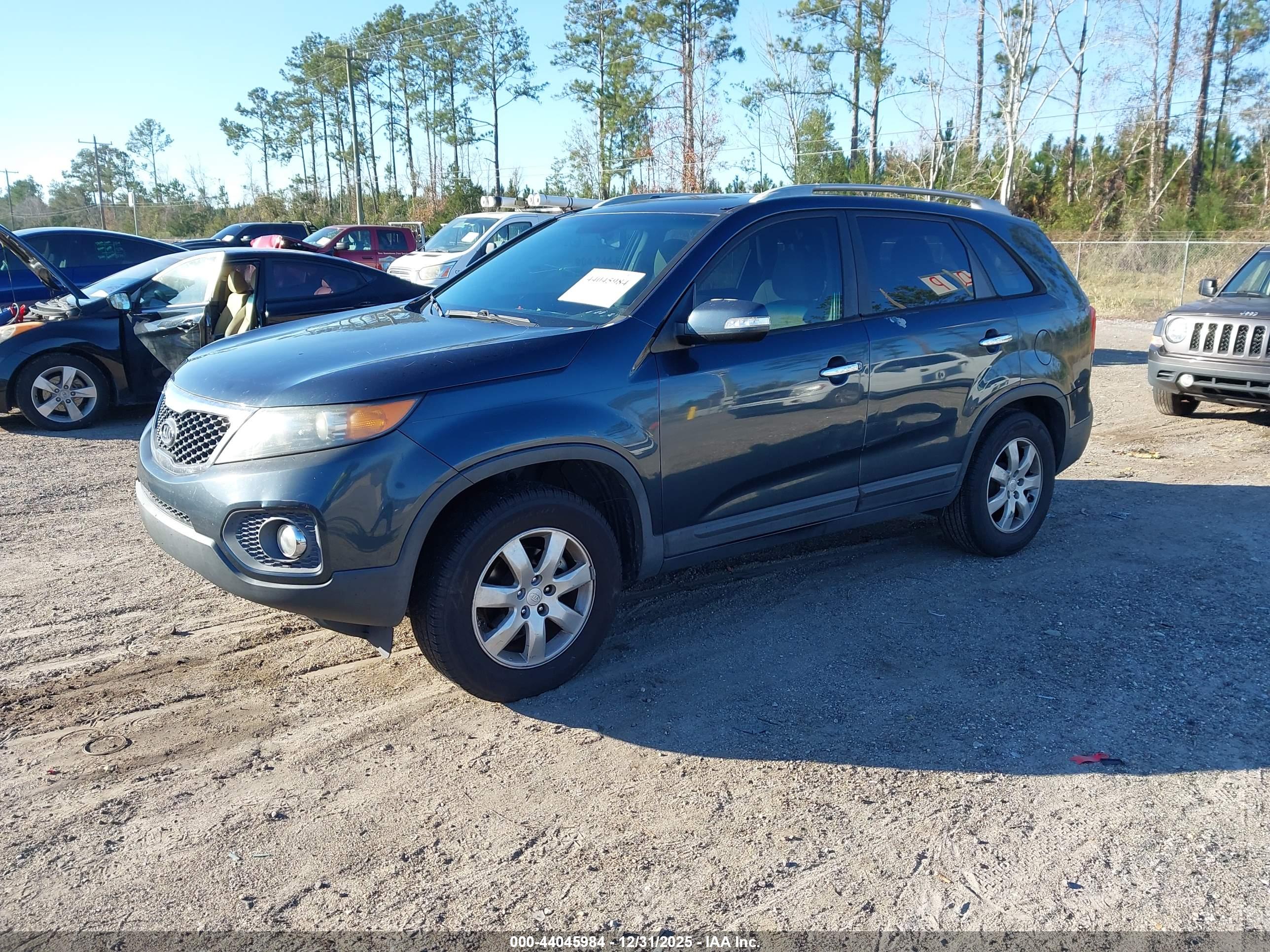 KIA SORENTO image 2