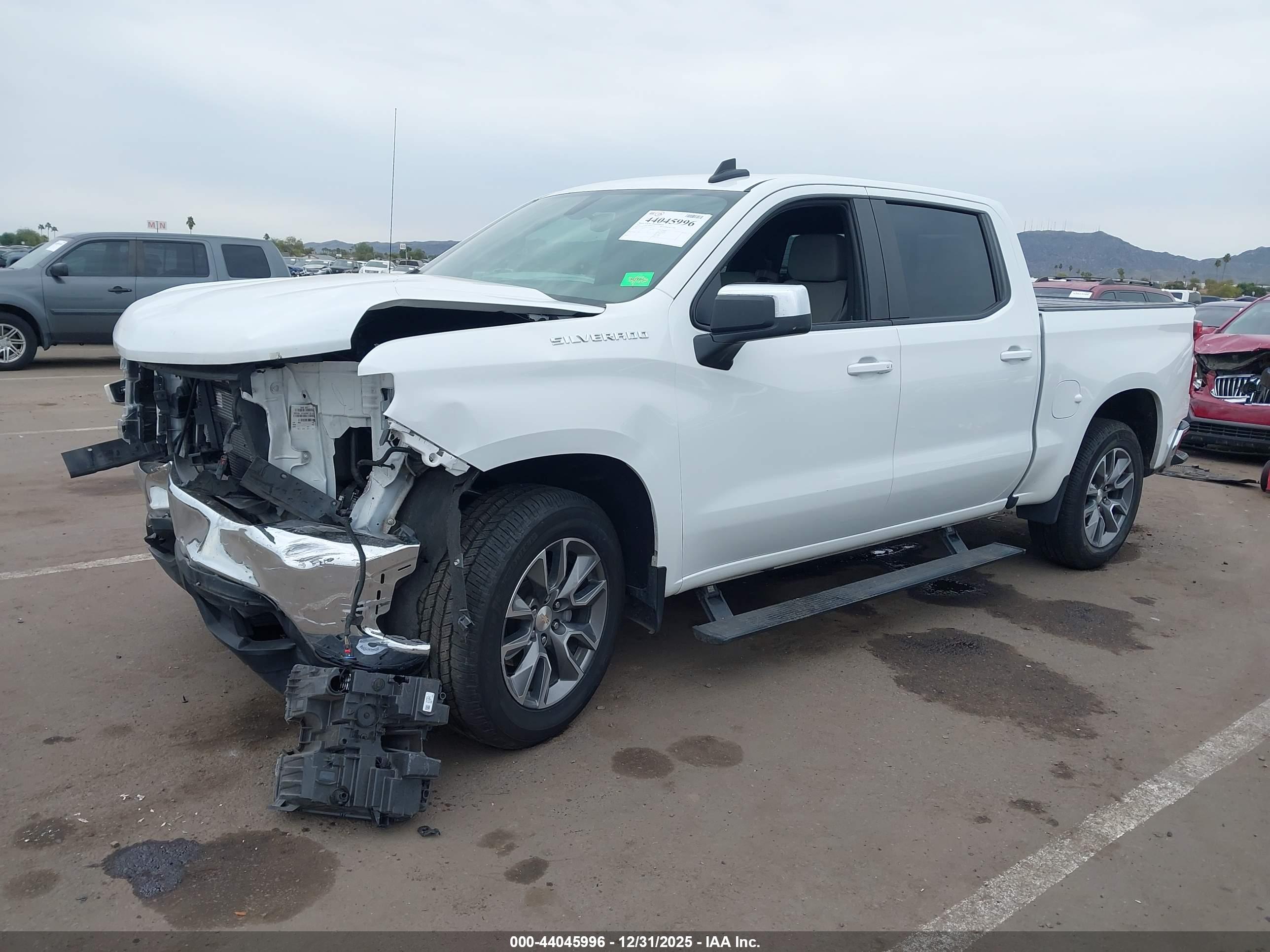CHEVROLET SILVERADO image 2
