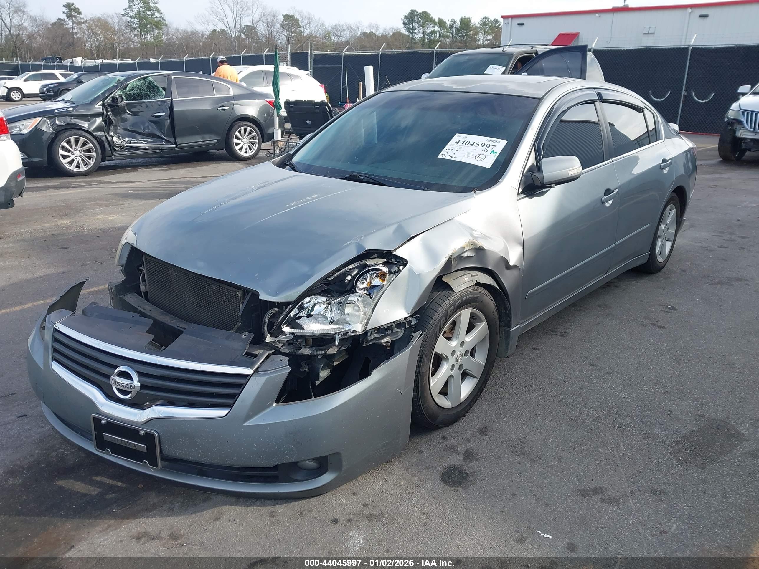 NISSAN ALTIMA image 2