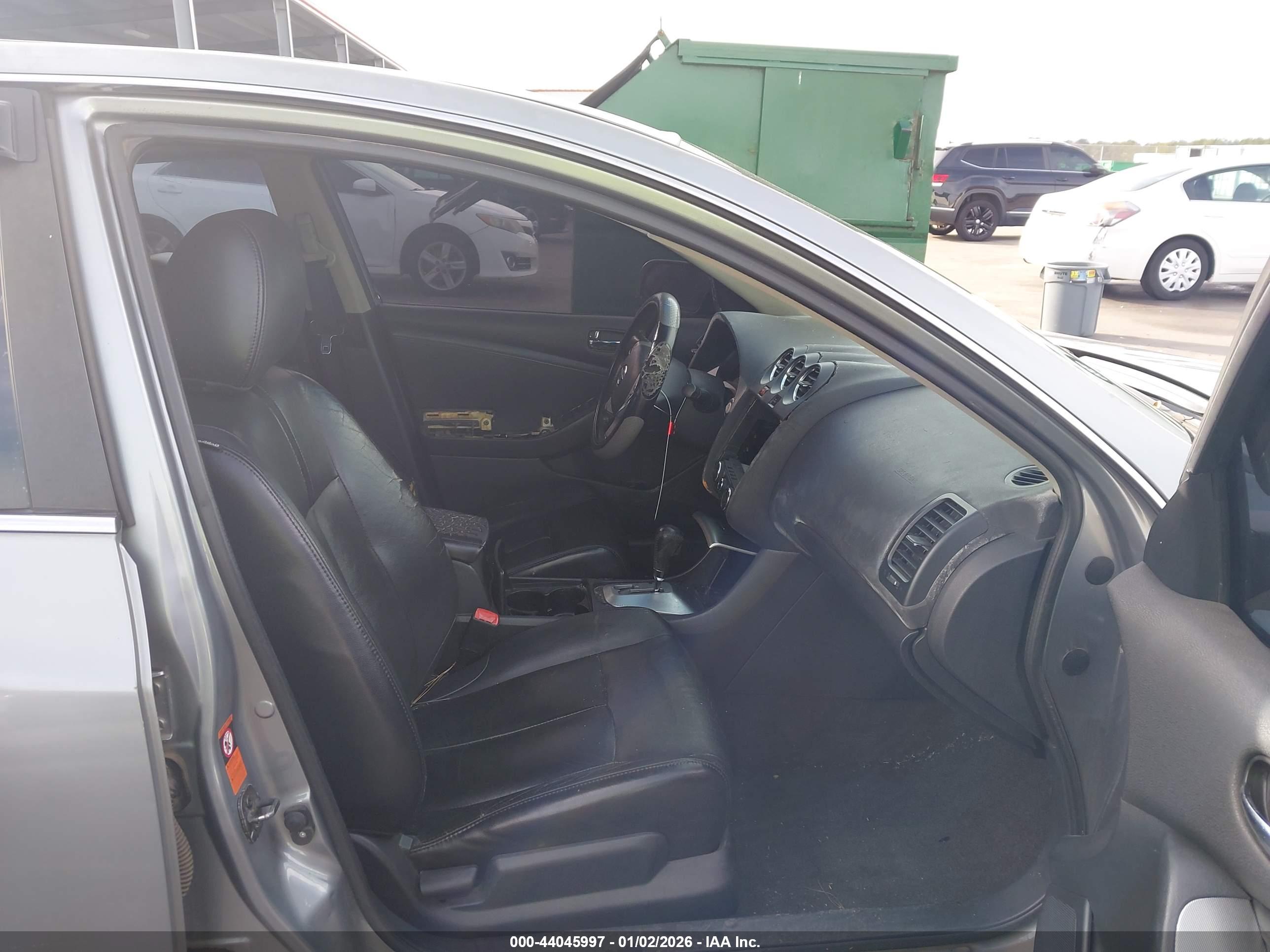 NISSAN ALTIMA image 5