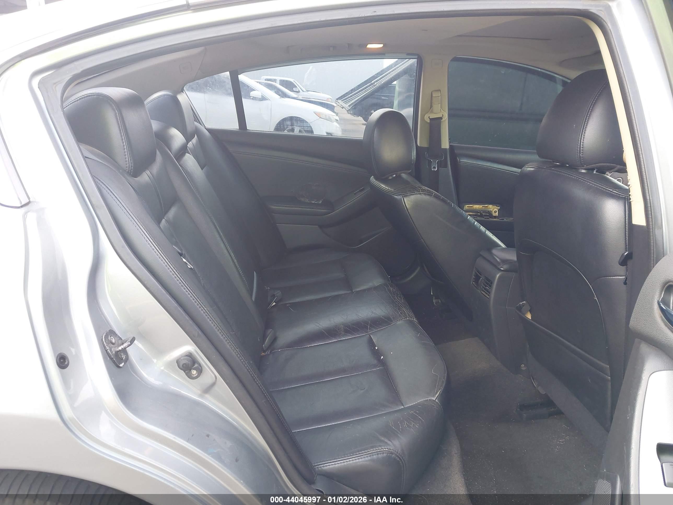 NISSAN ALTIMA image 8