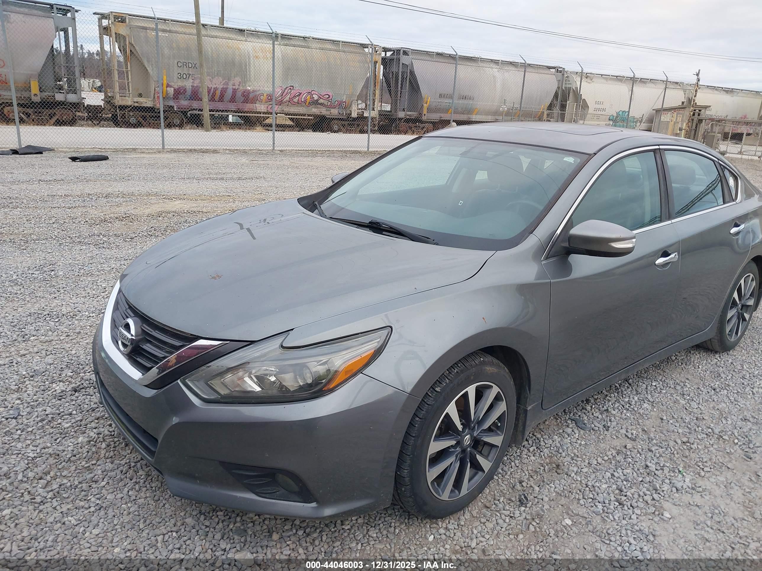 NISSAN ALTIMA image 6