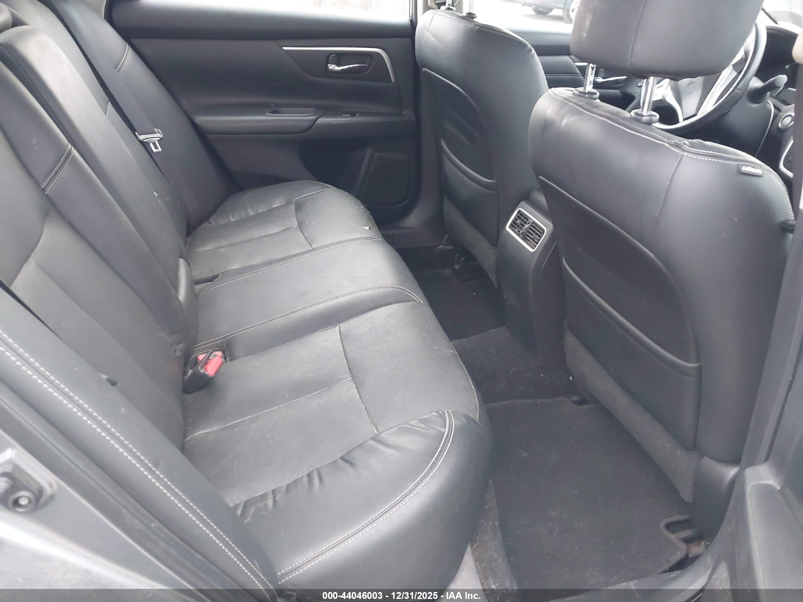 NISSAN ALTIMA image 8