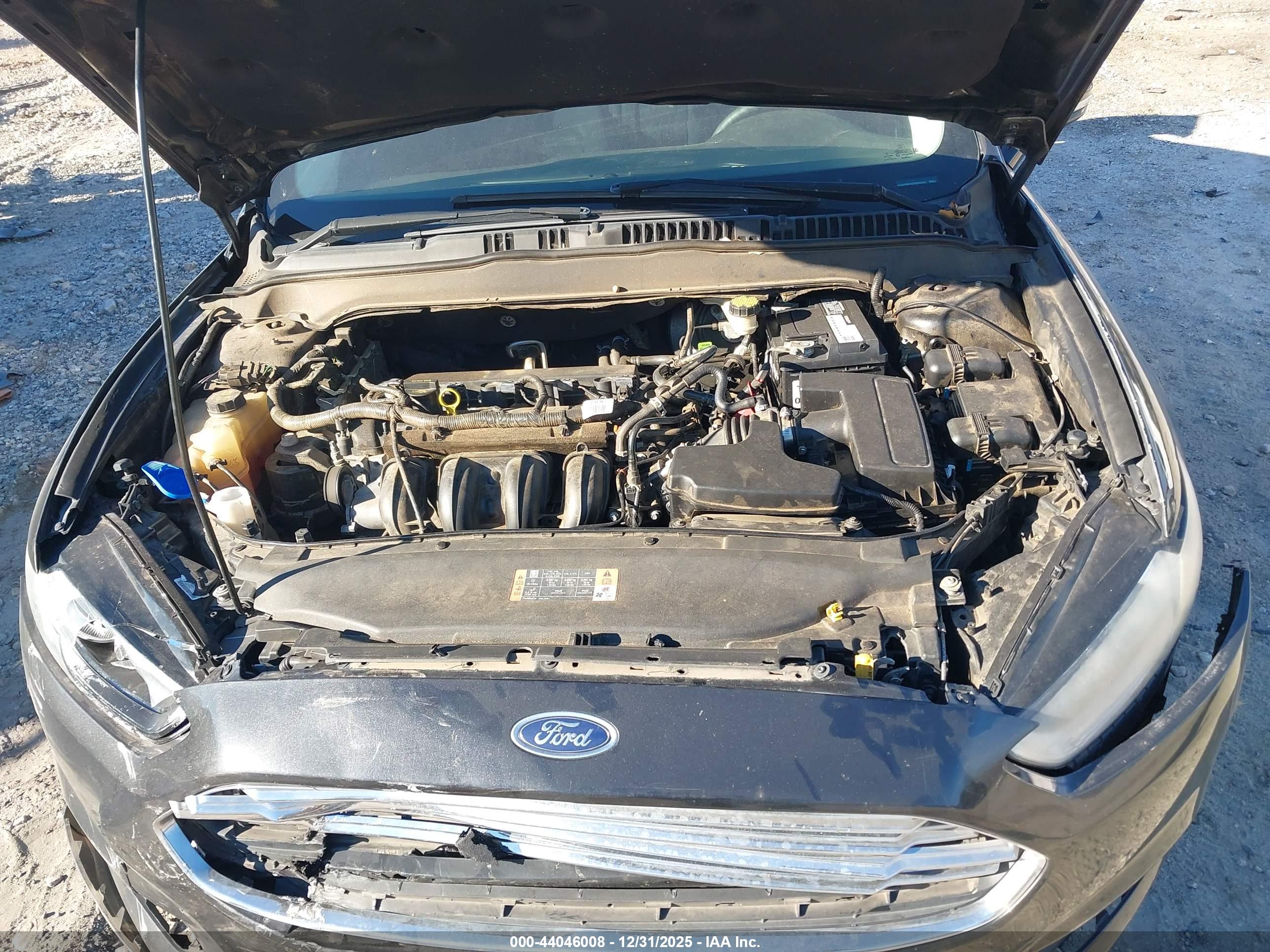 FORD FUSION image 10