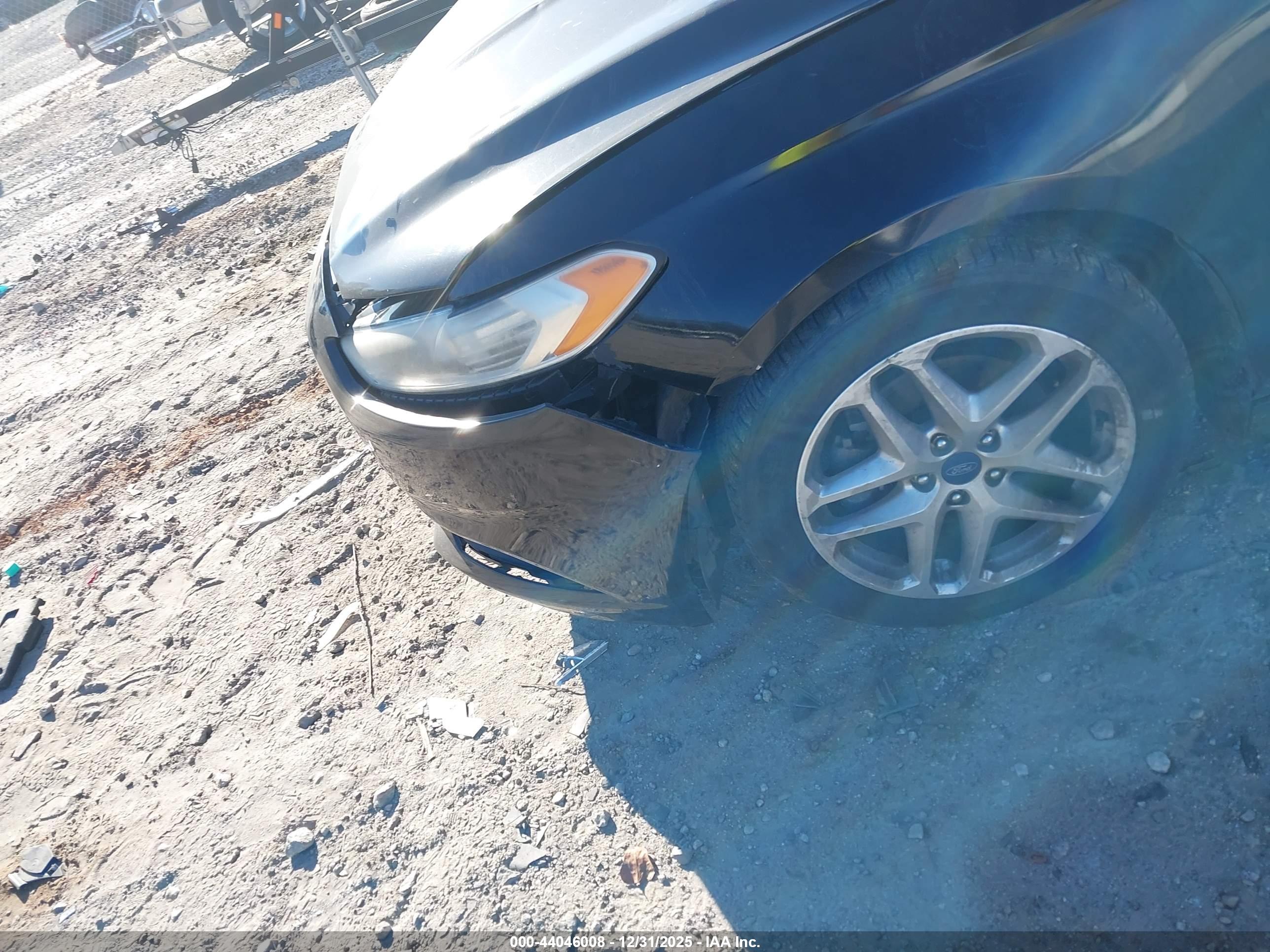 FORD FUSION image 6