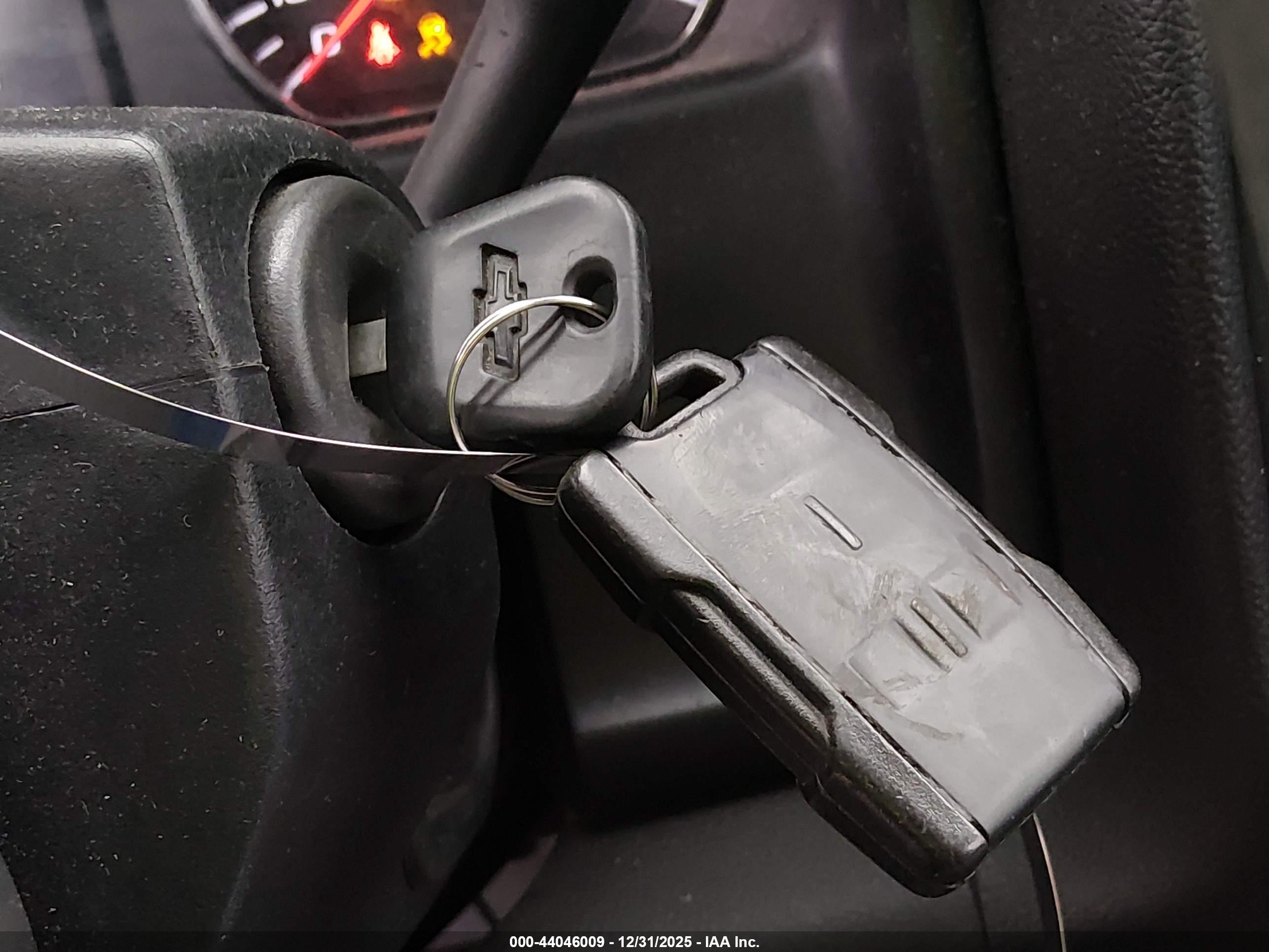 CHEVROLET SILVERADO image 11