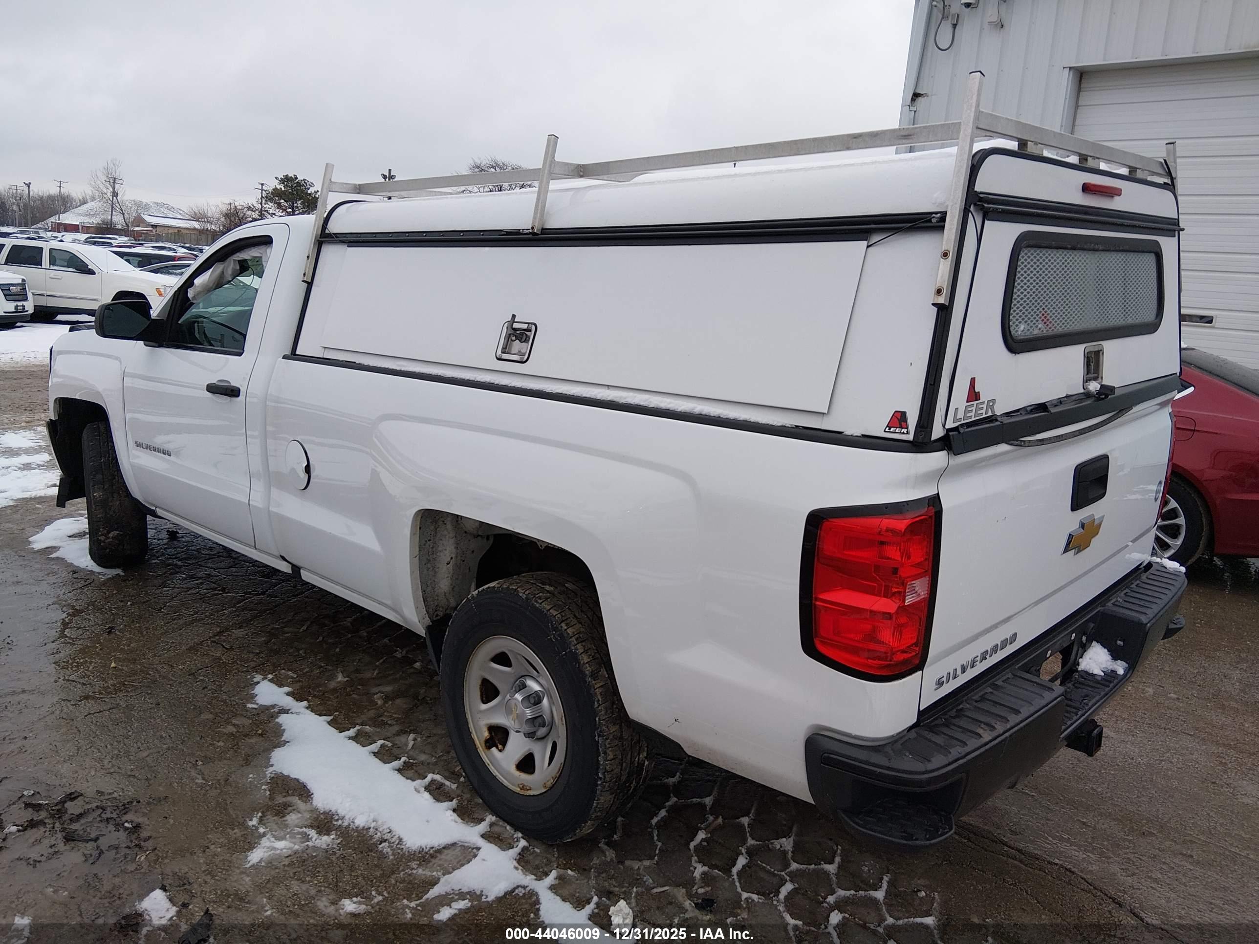 CHEVROLET SILVERADO image 3