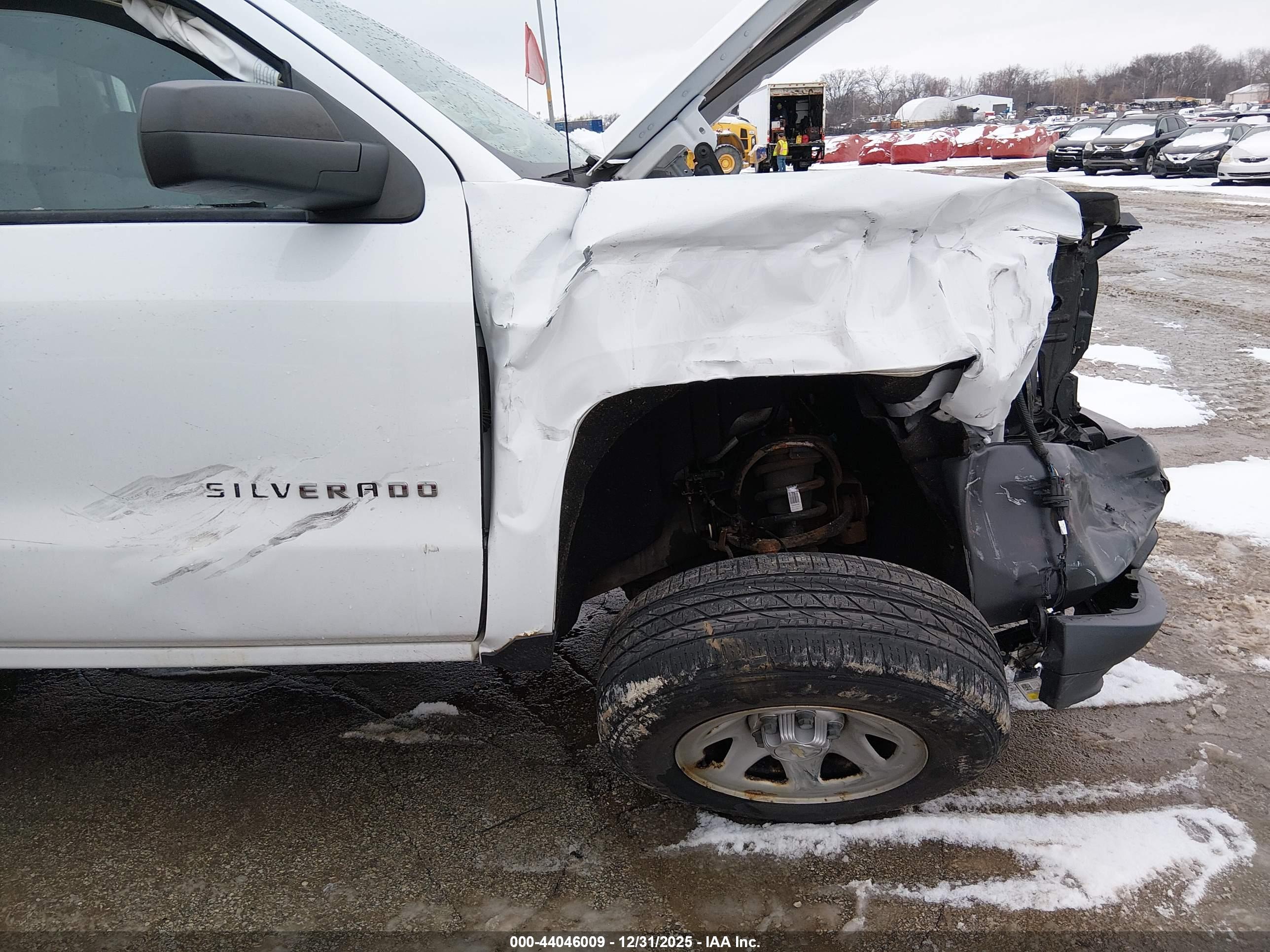 CHEVROLET SILVERADO image 6