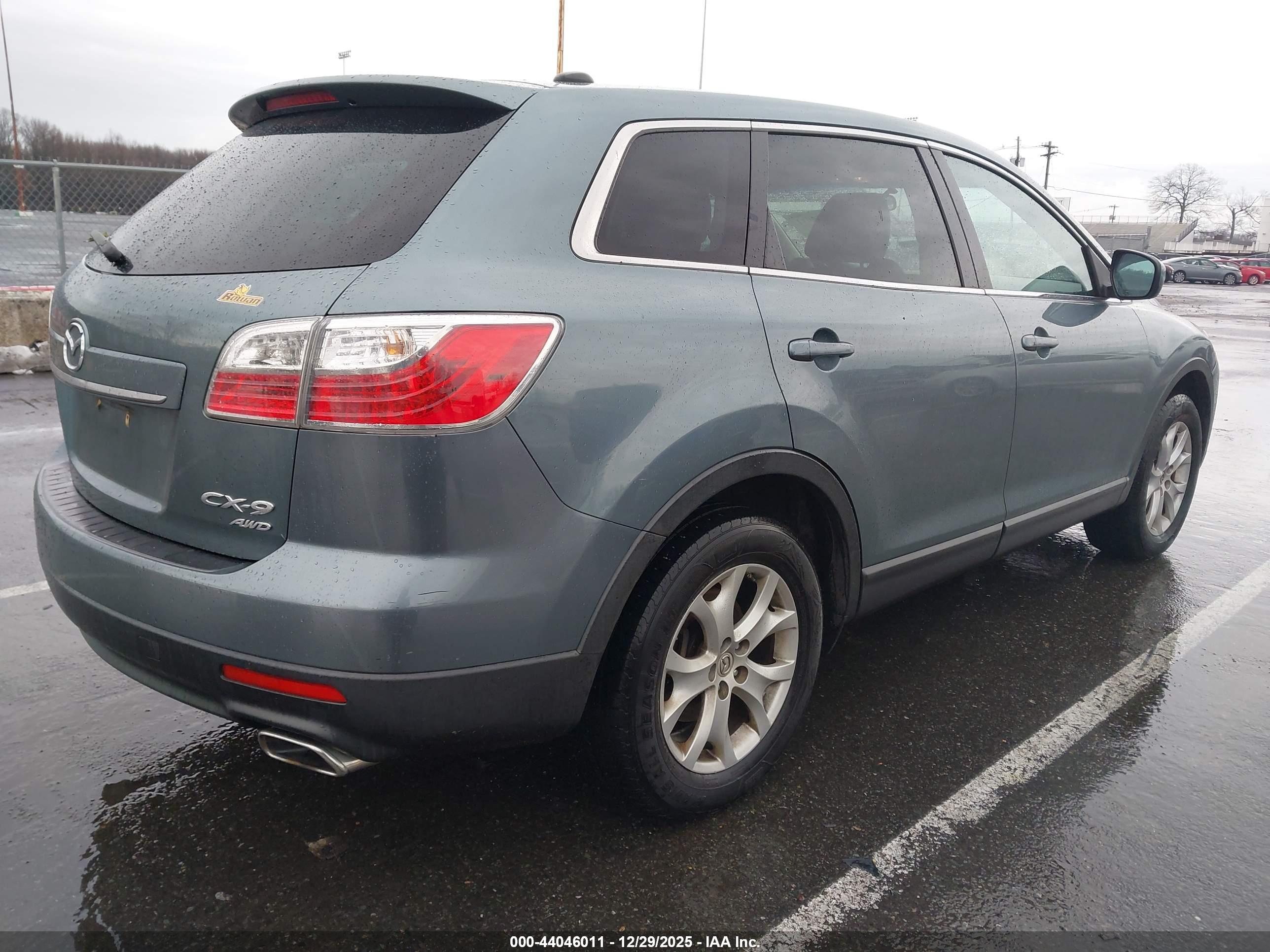 MAZDA CX-9 image 4