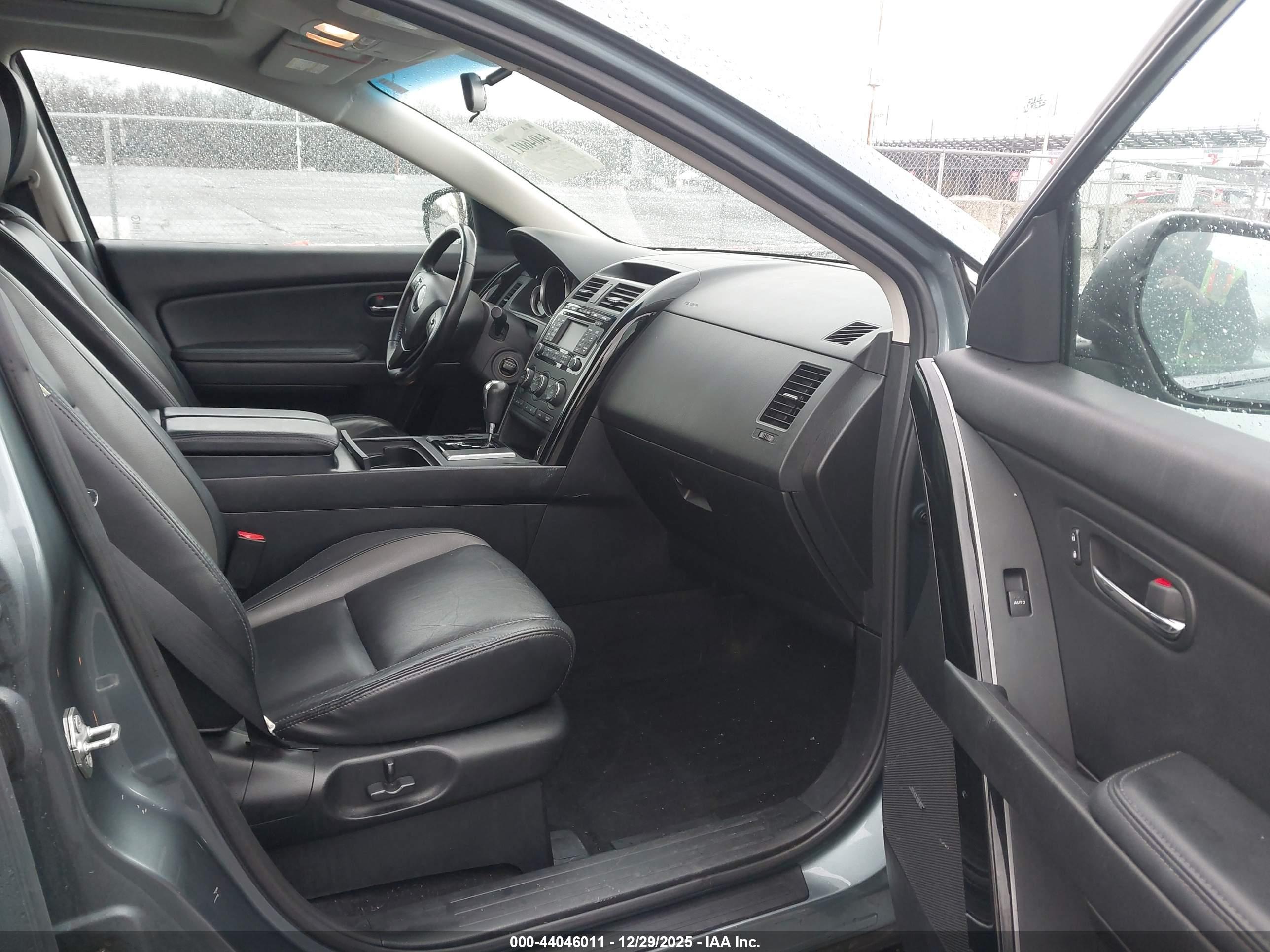 MAZDA CX-9 image 5