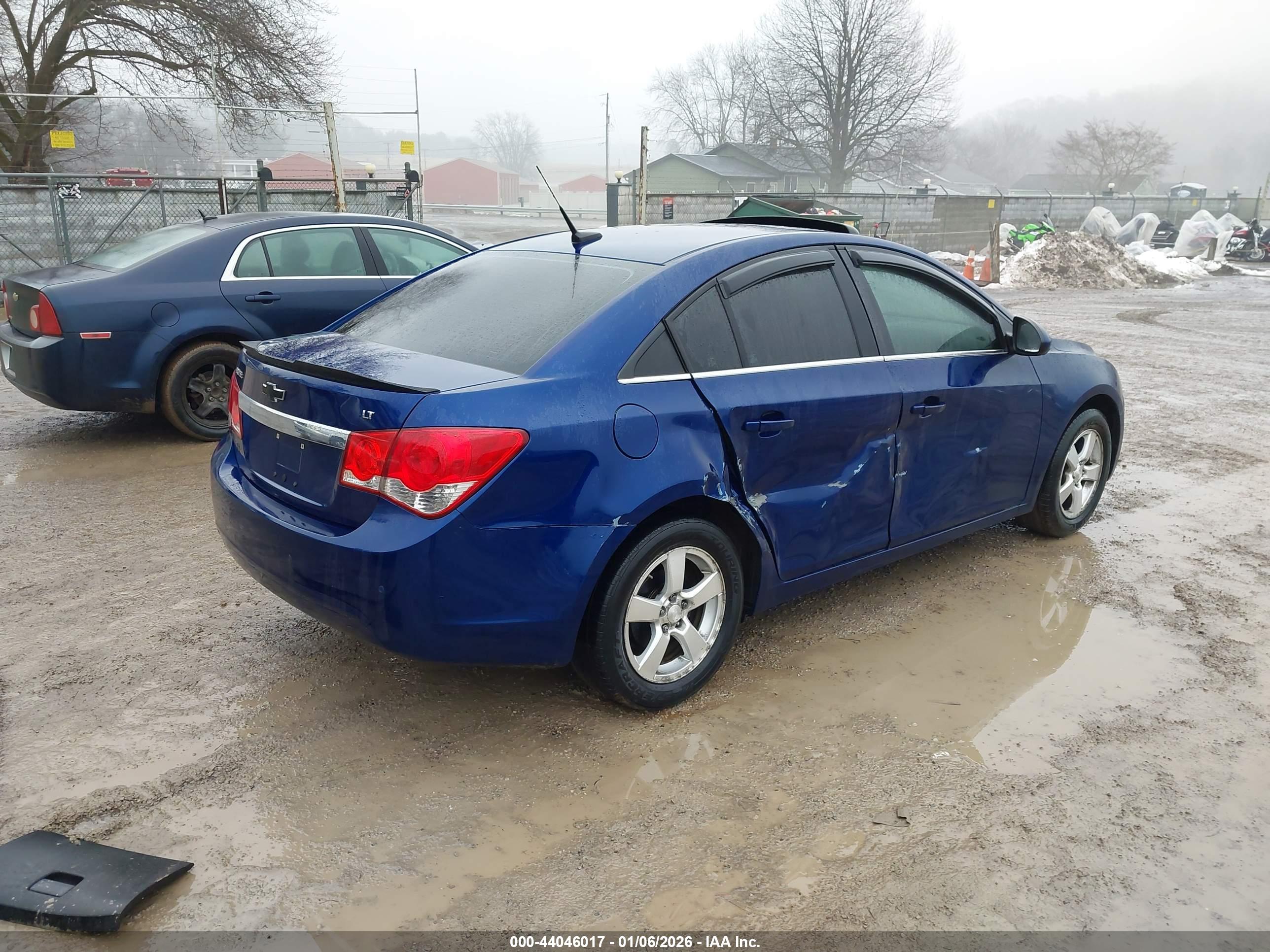 CHEVROLET CRUZE image 4