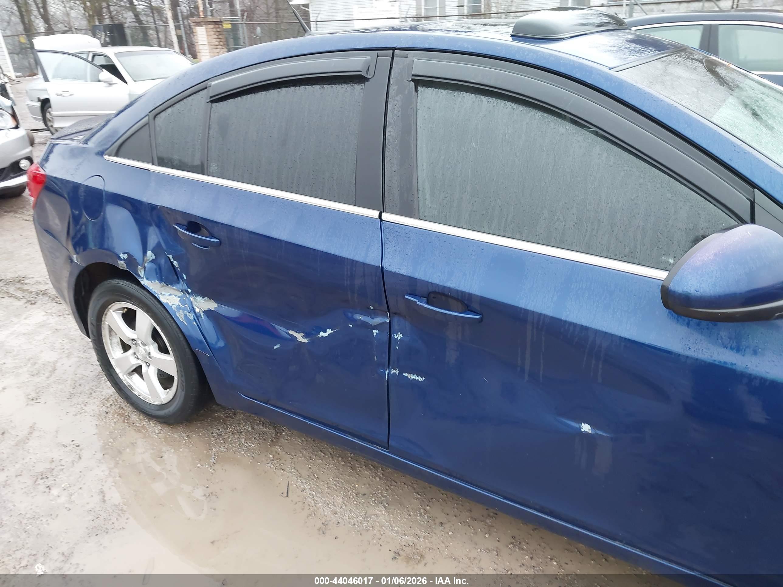 CHEVROLET CRUZE image 6