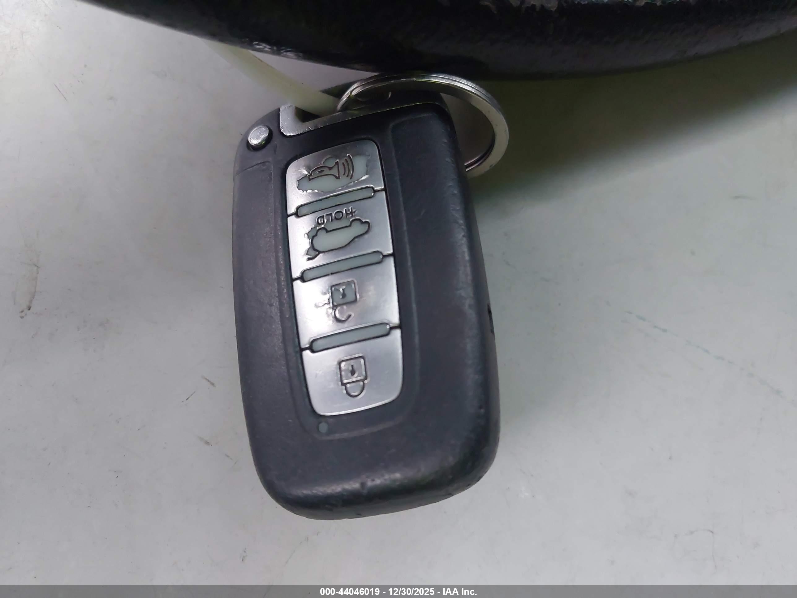 KIA SORENTO image 11