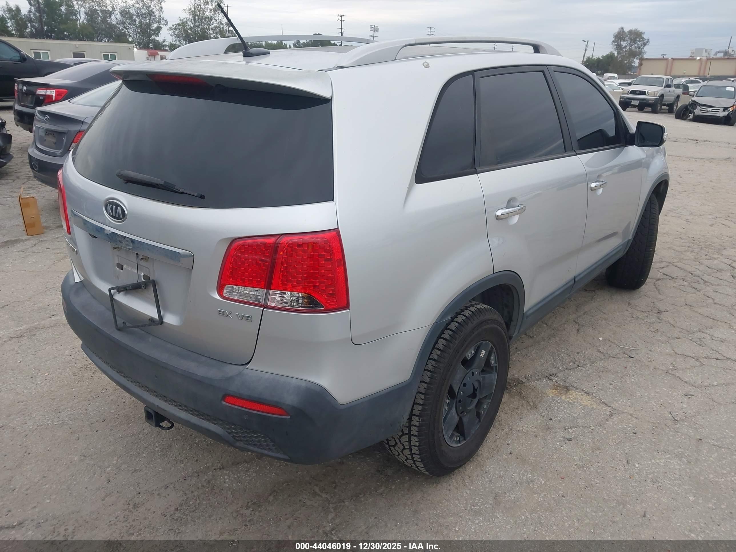 KIA SORENTO image 4