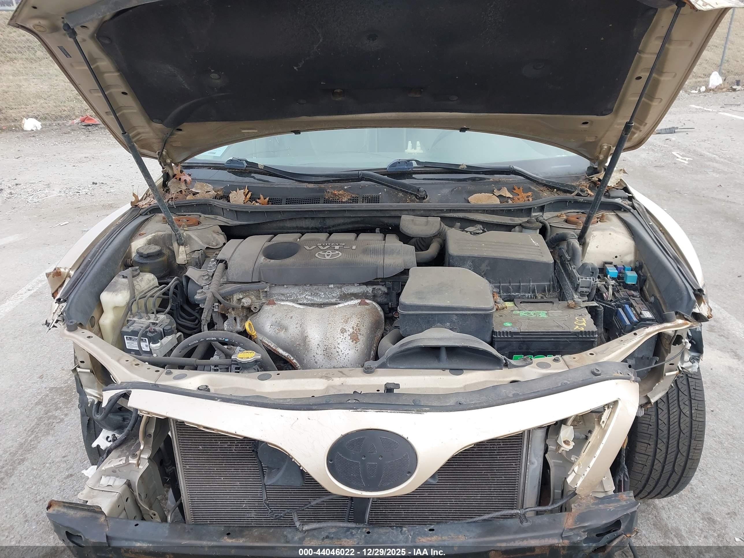 TOYOTA CAMRY image 10