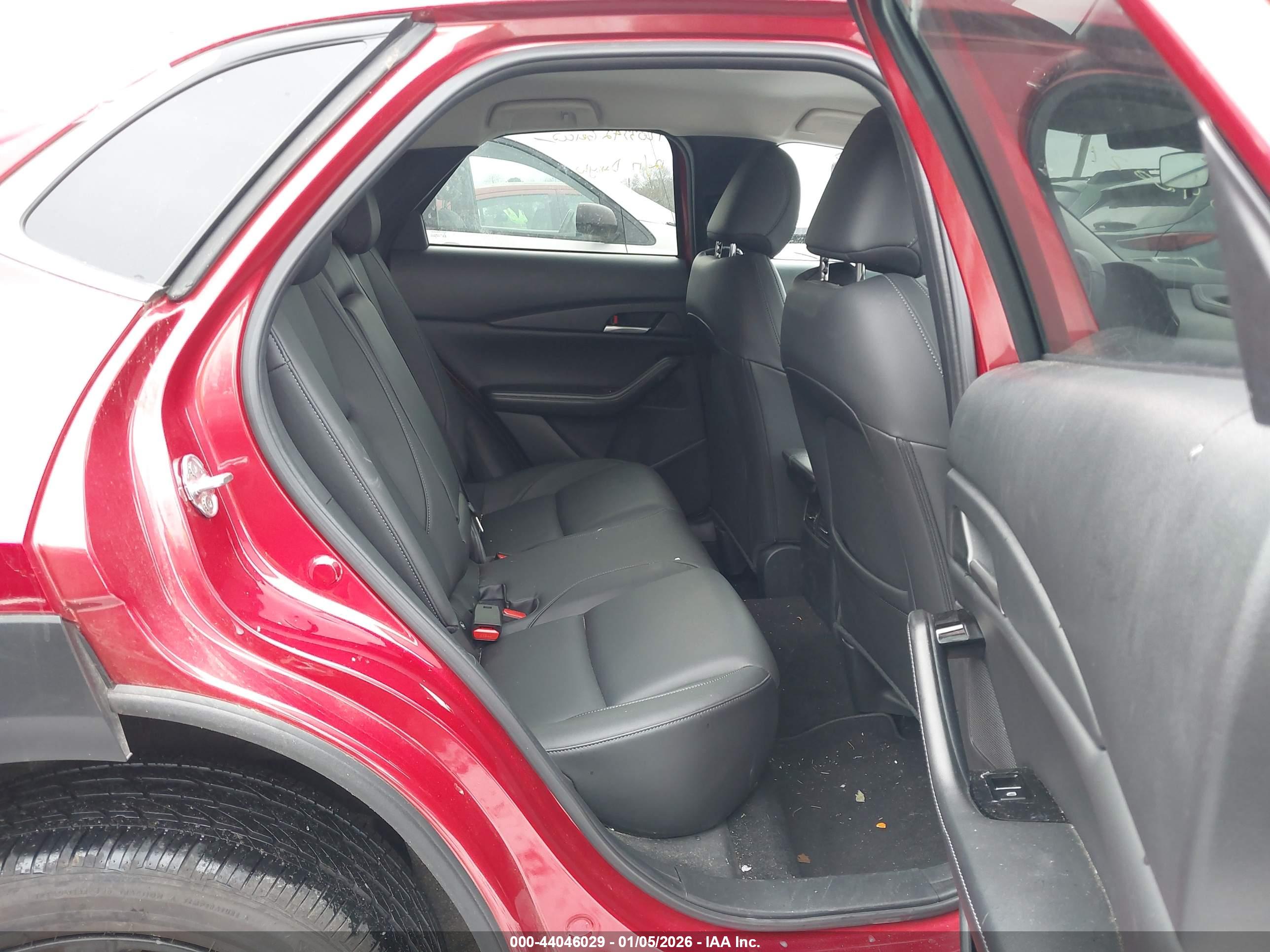 MAZDA CX-30 image 8