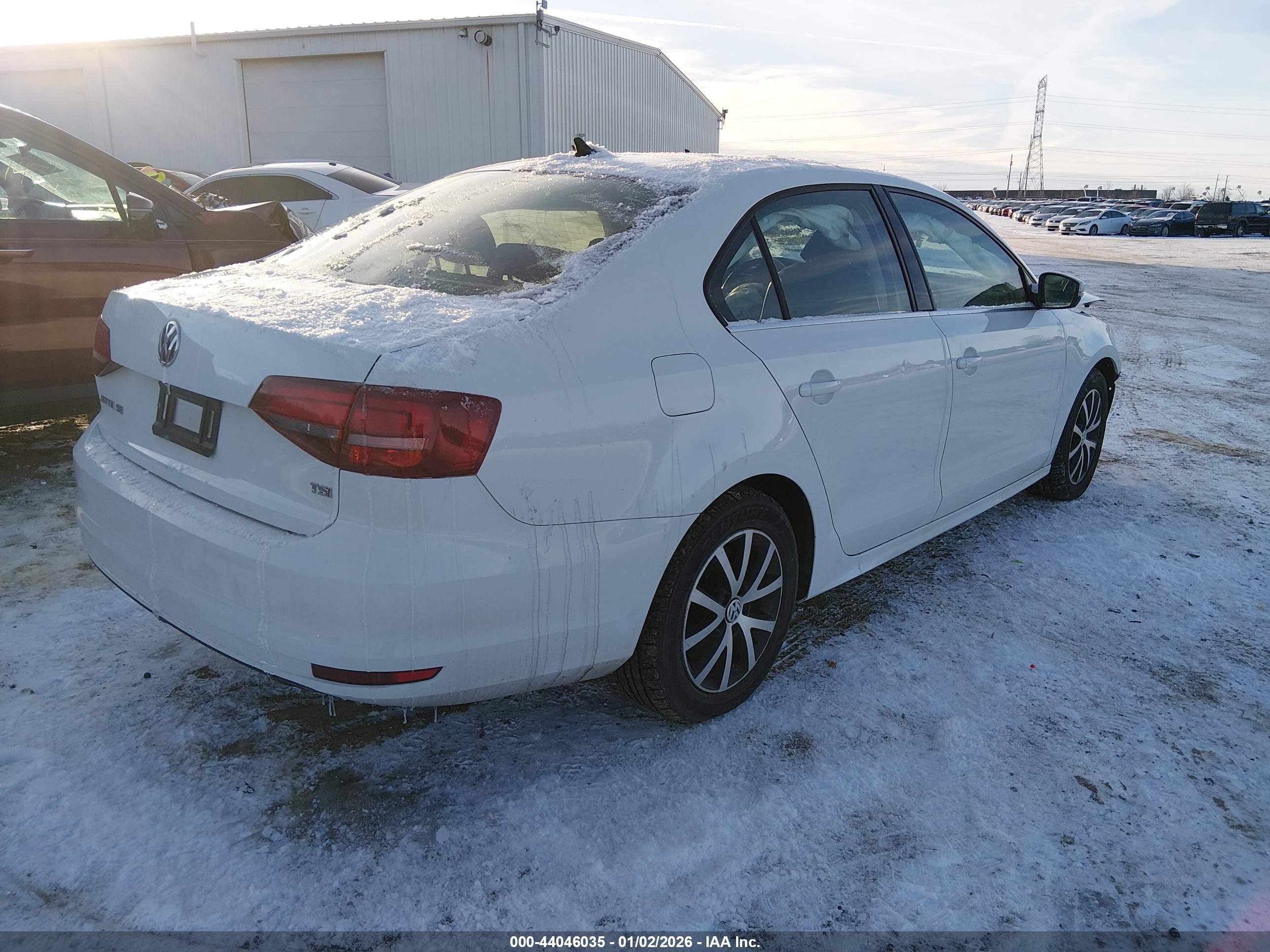 VOLKSWAGEN JETTA image 4
