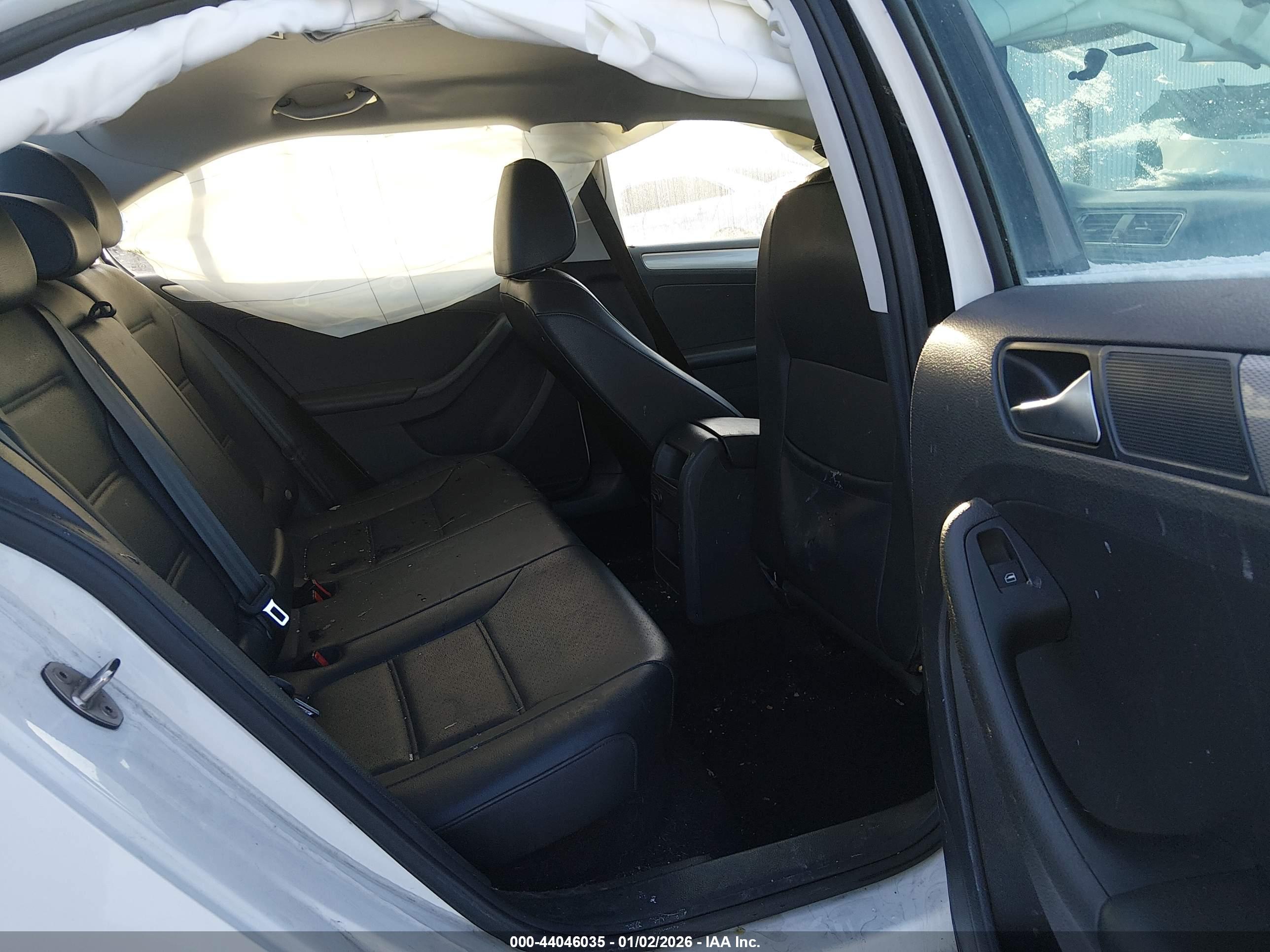 VOLKSWAGEN JETTA image 8