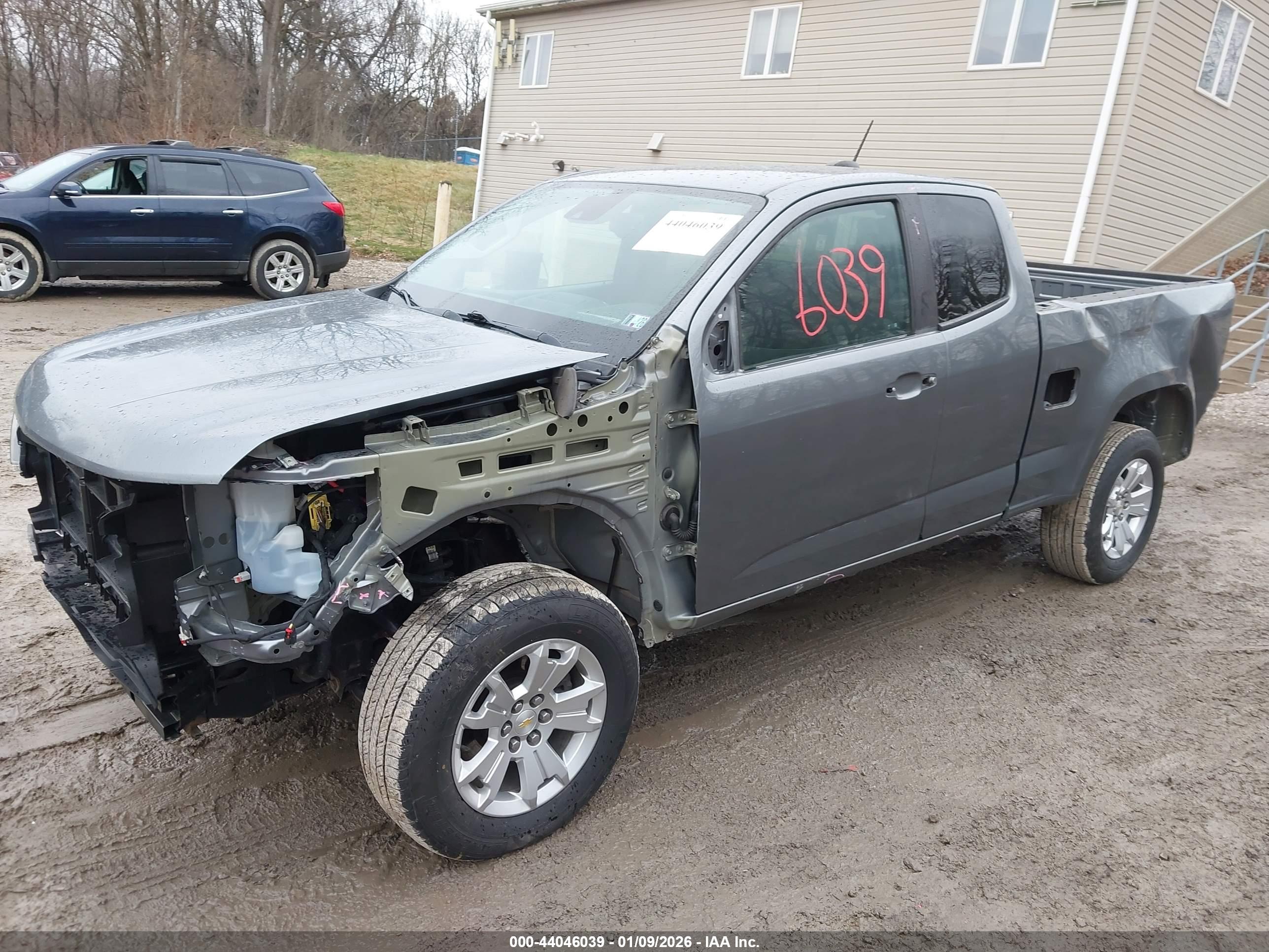 CHEVROLET COLORADO image 2