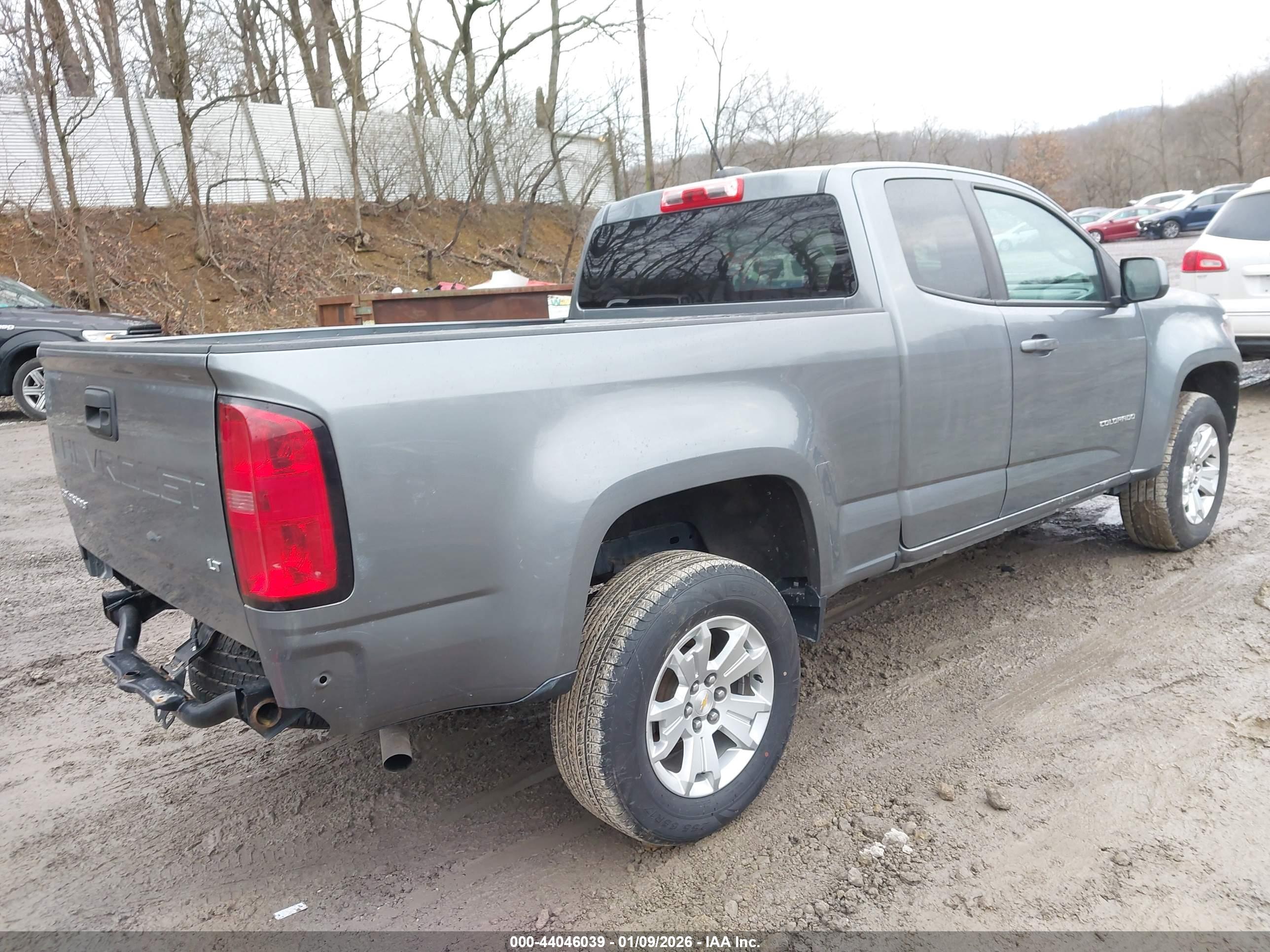 CHEVROLET COLORADO image 4