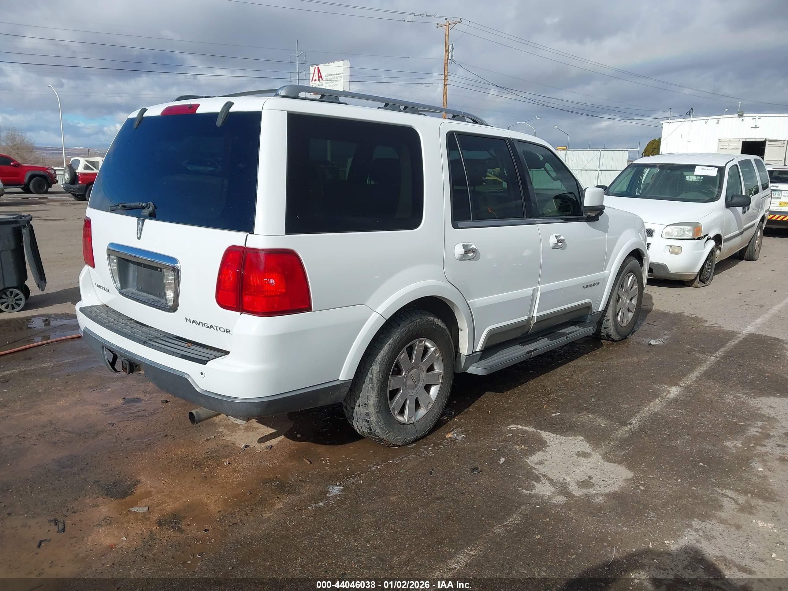LINCOLN NAVIGATOR image 4
