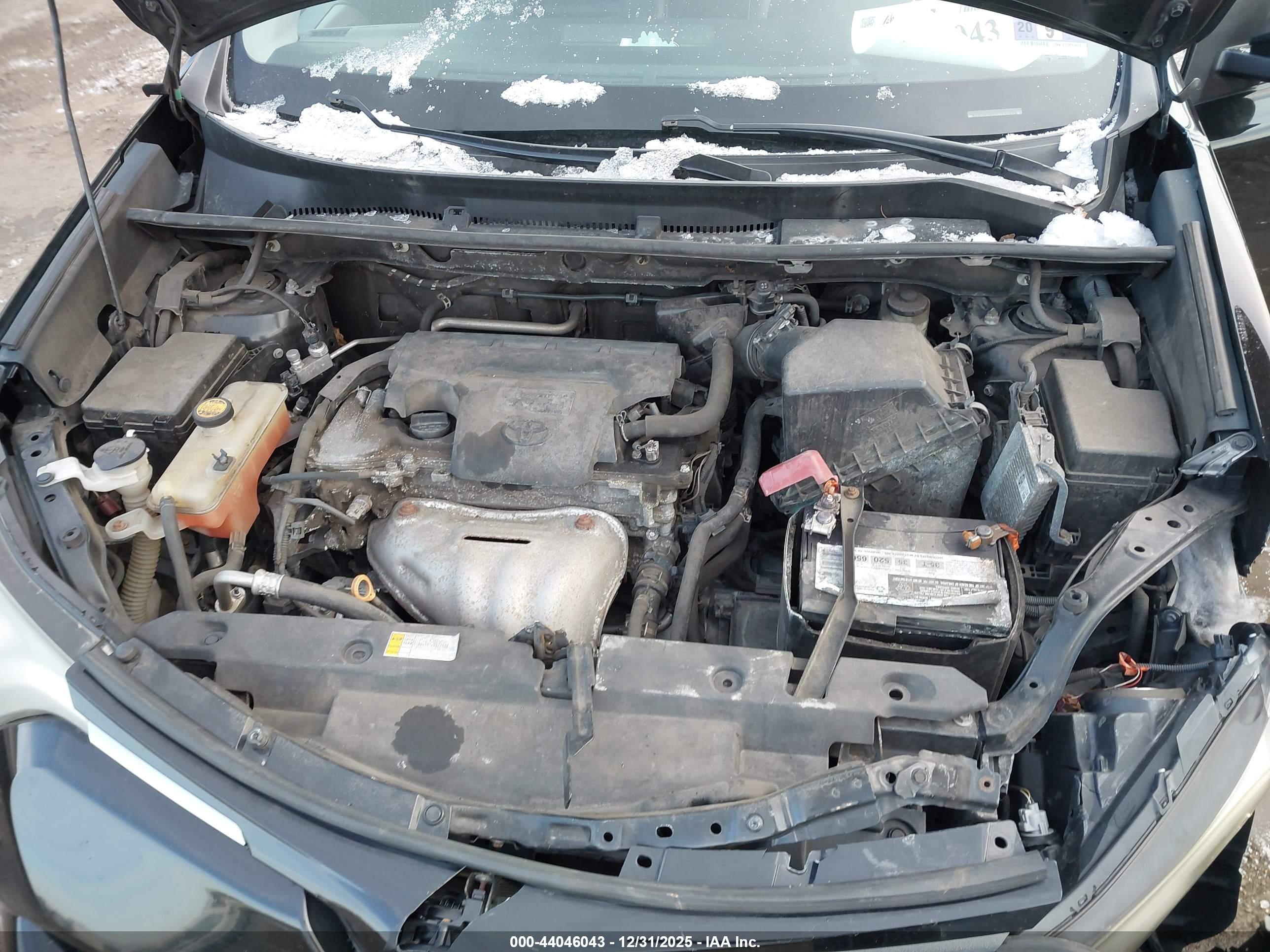 TOYOTA RAV4 image 10