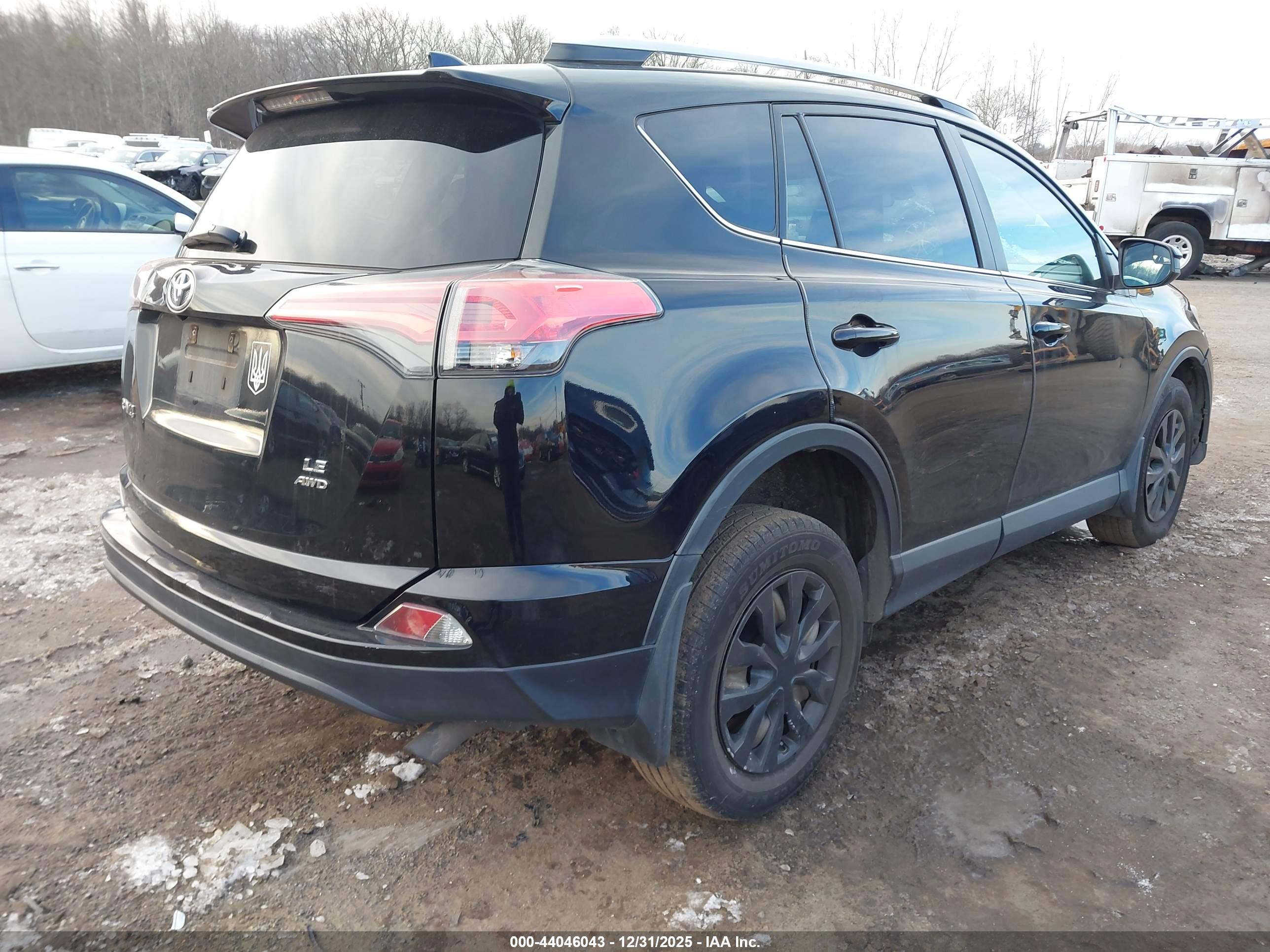 TOYOTA RAV4 image 4