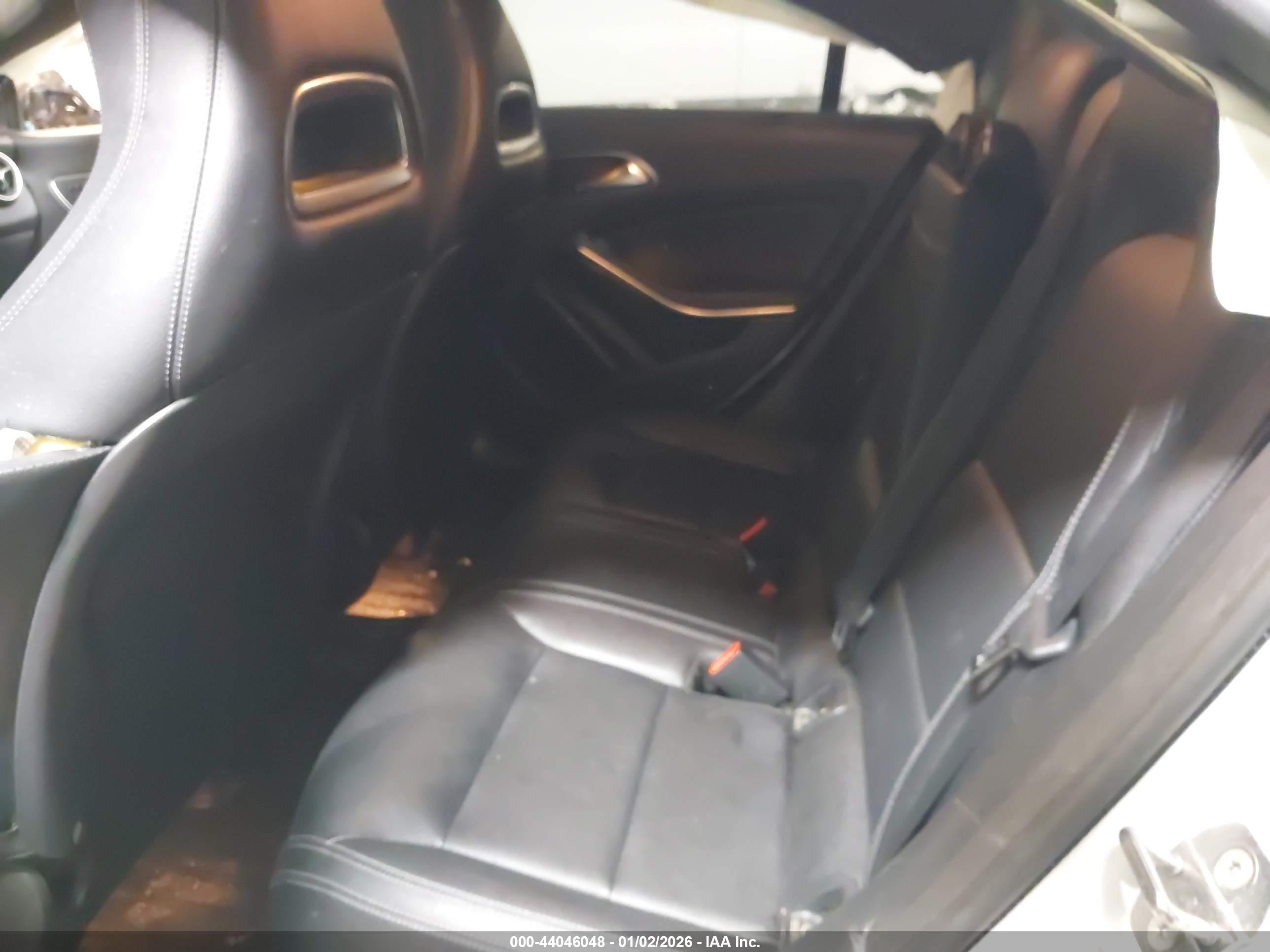 MERCEDES-BENZ CLA image 8