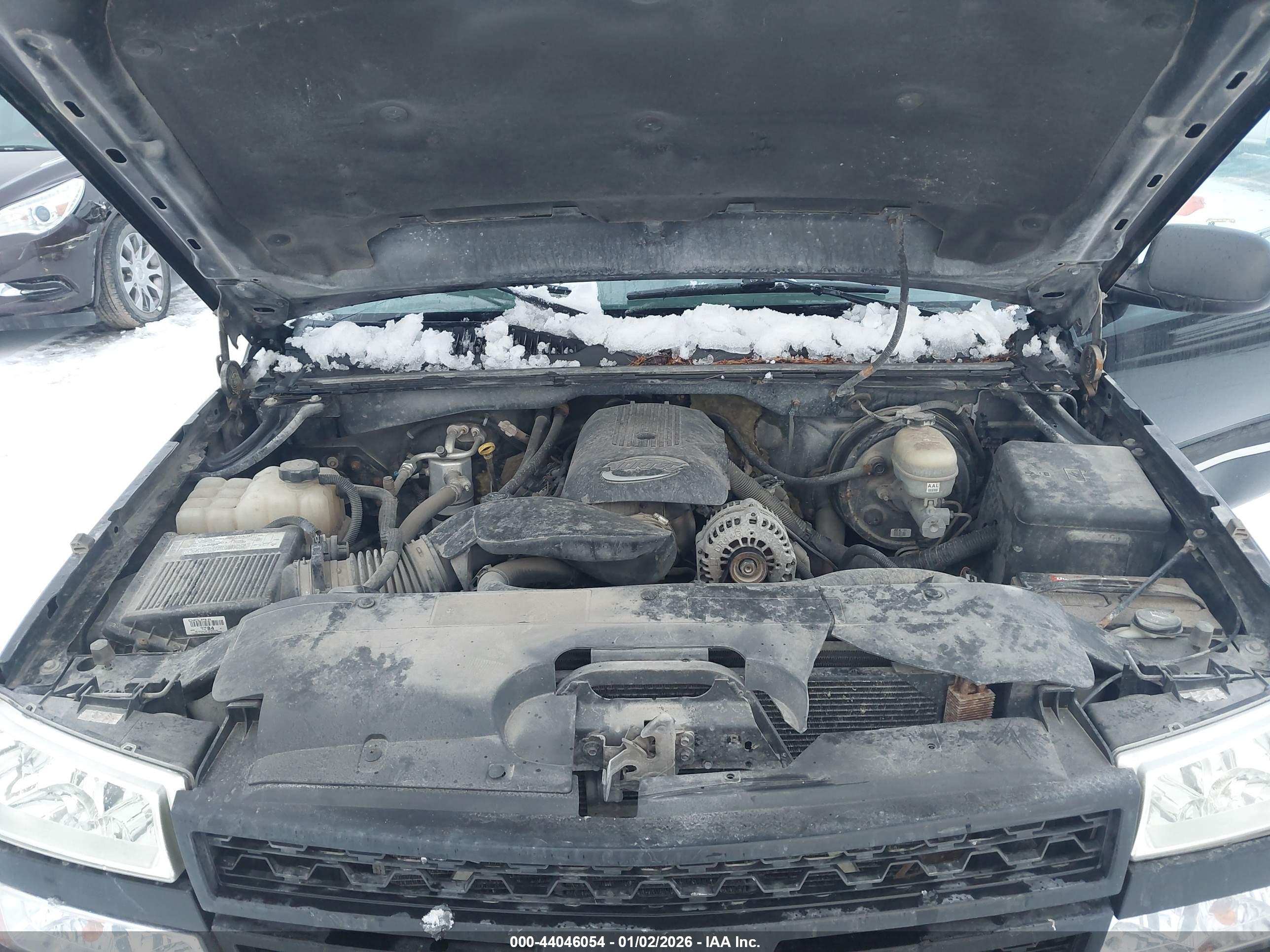 CHEVROLET SILVERADO image 10