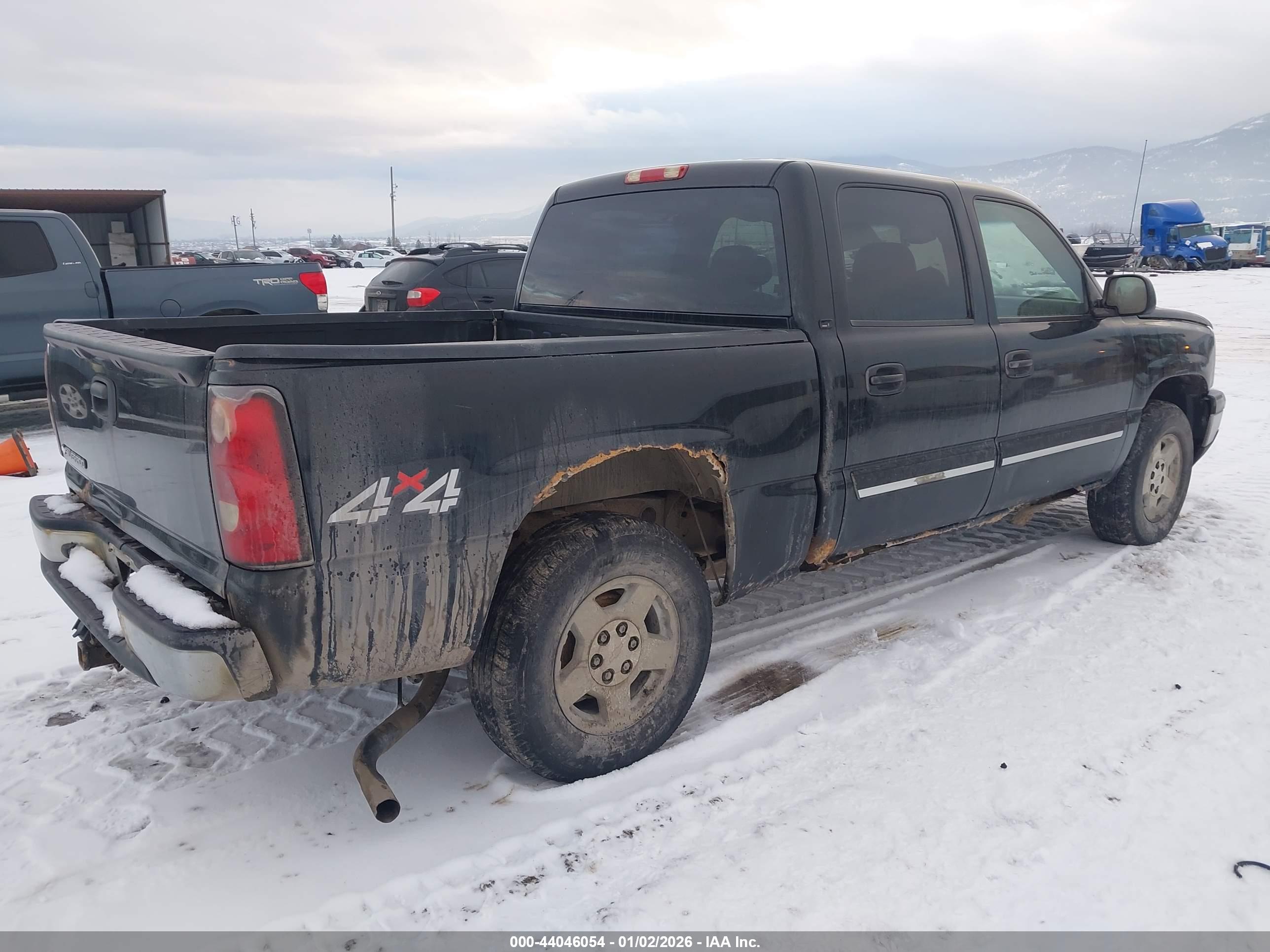 CHEVROLET SILVERADO image 4