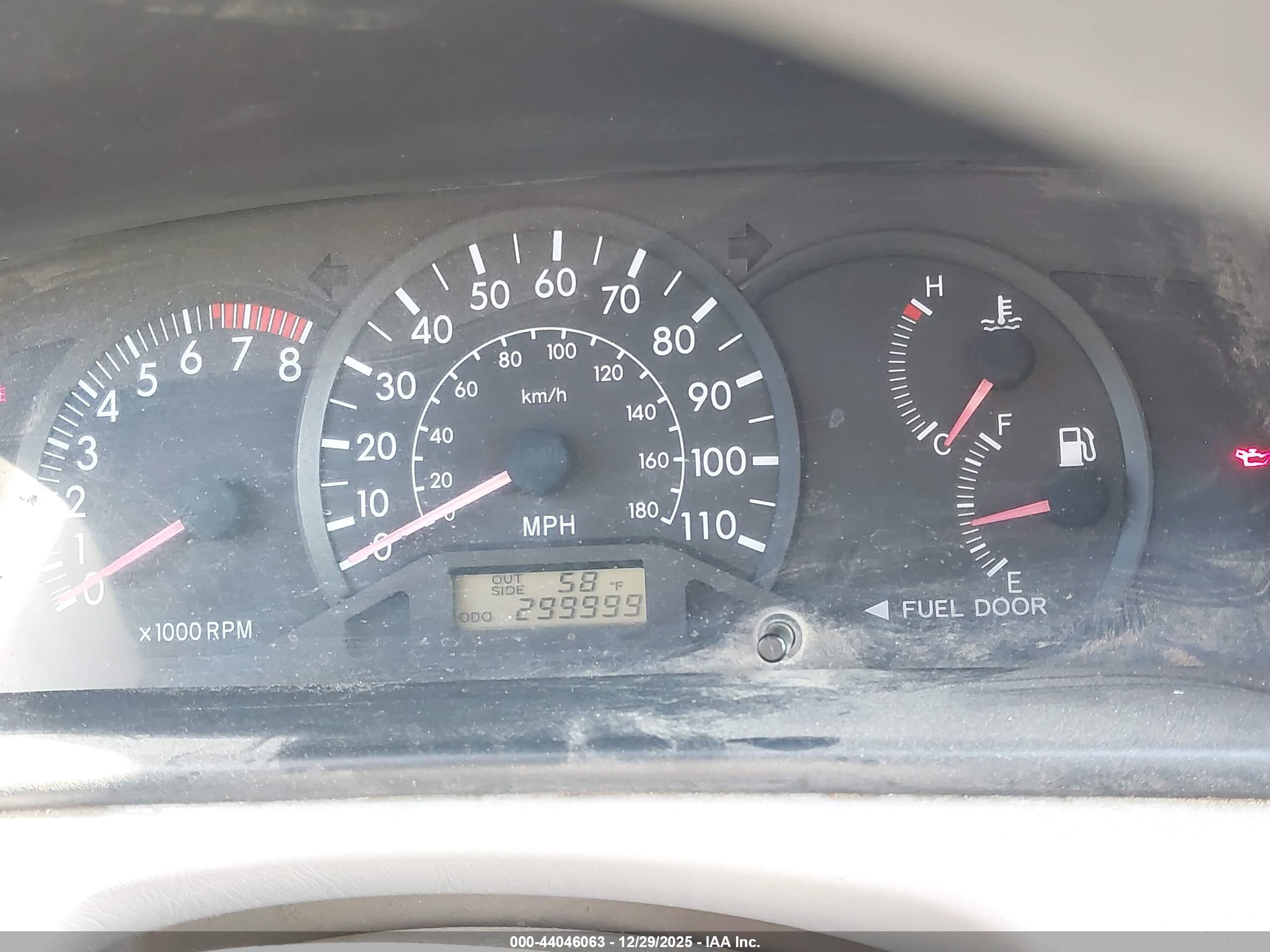 TOYOTA COROLLA image 7