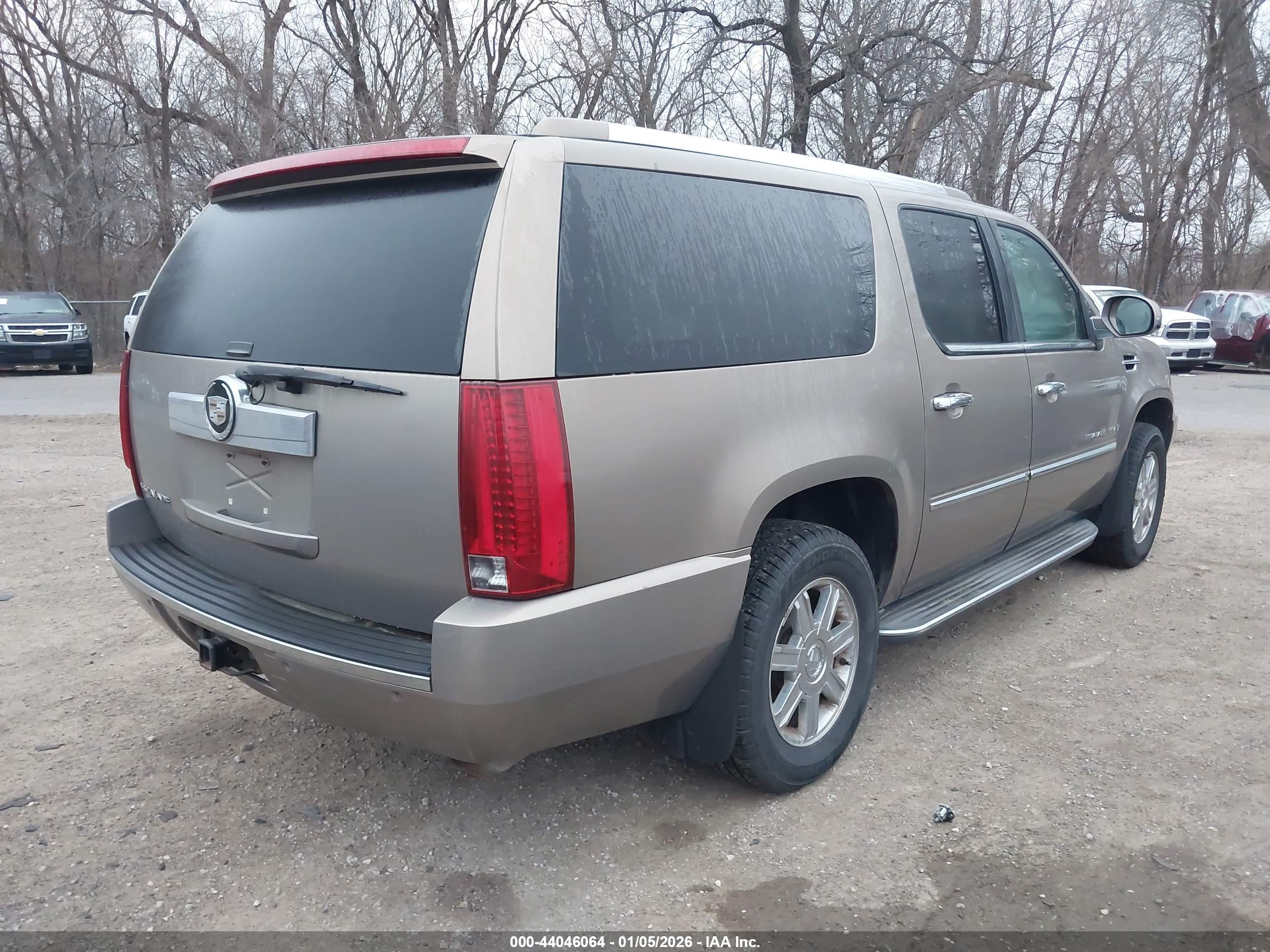 CADILLAC ESCALADE image 4