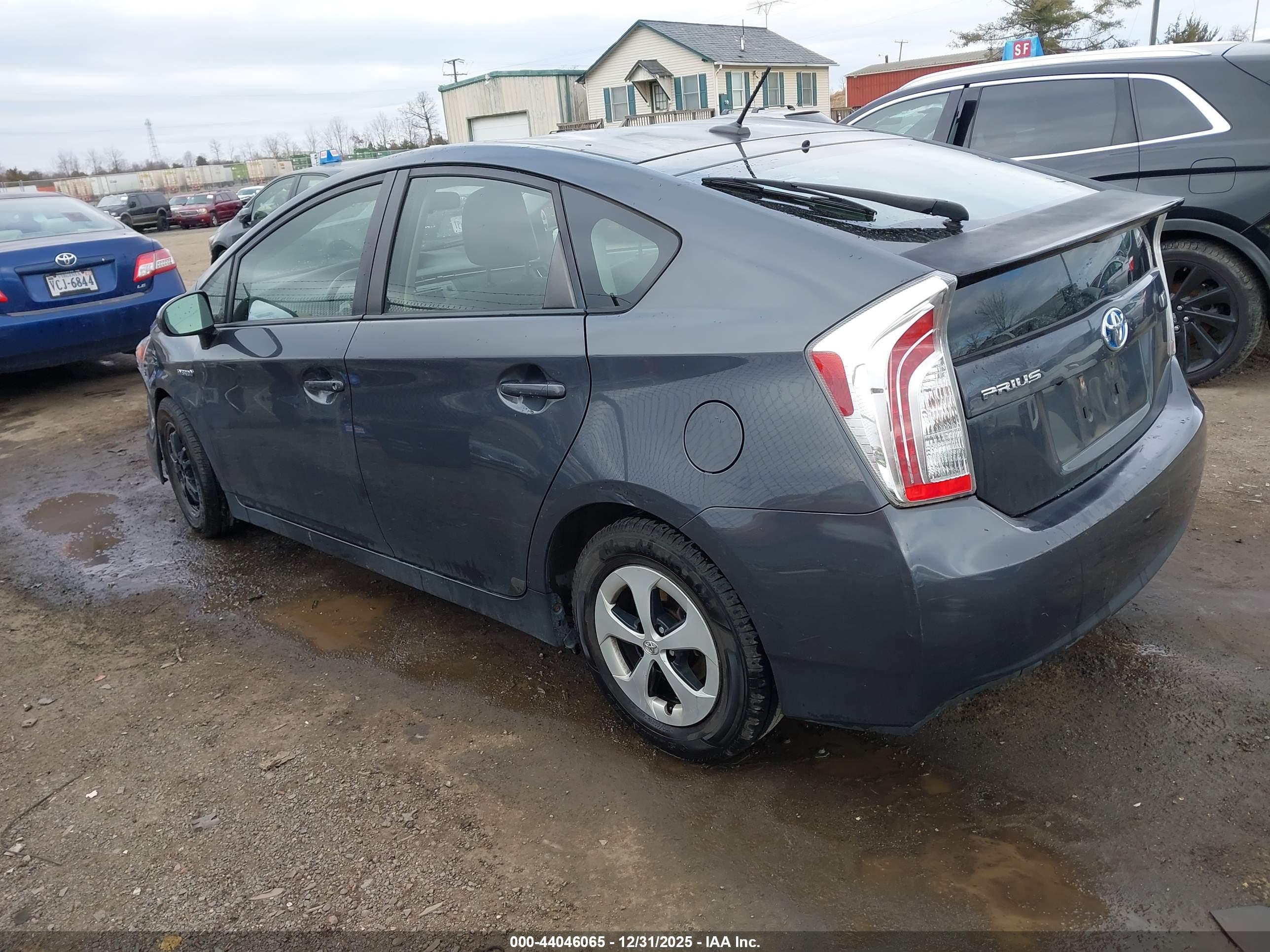 TOYOTA PRIUS image 3