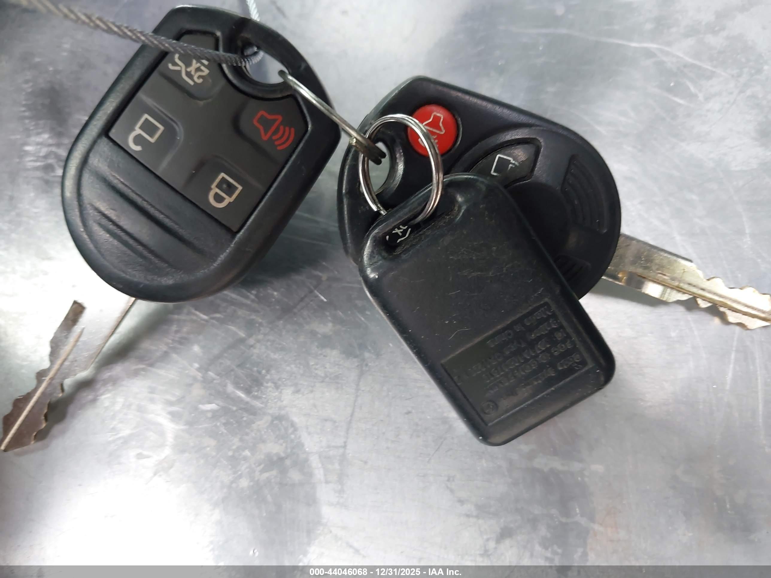 FORD ESCAPE image 11