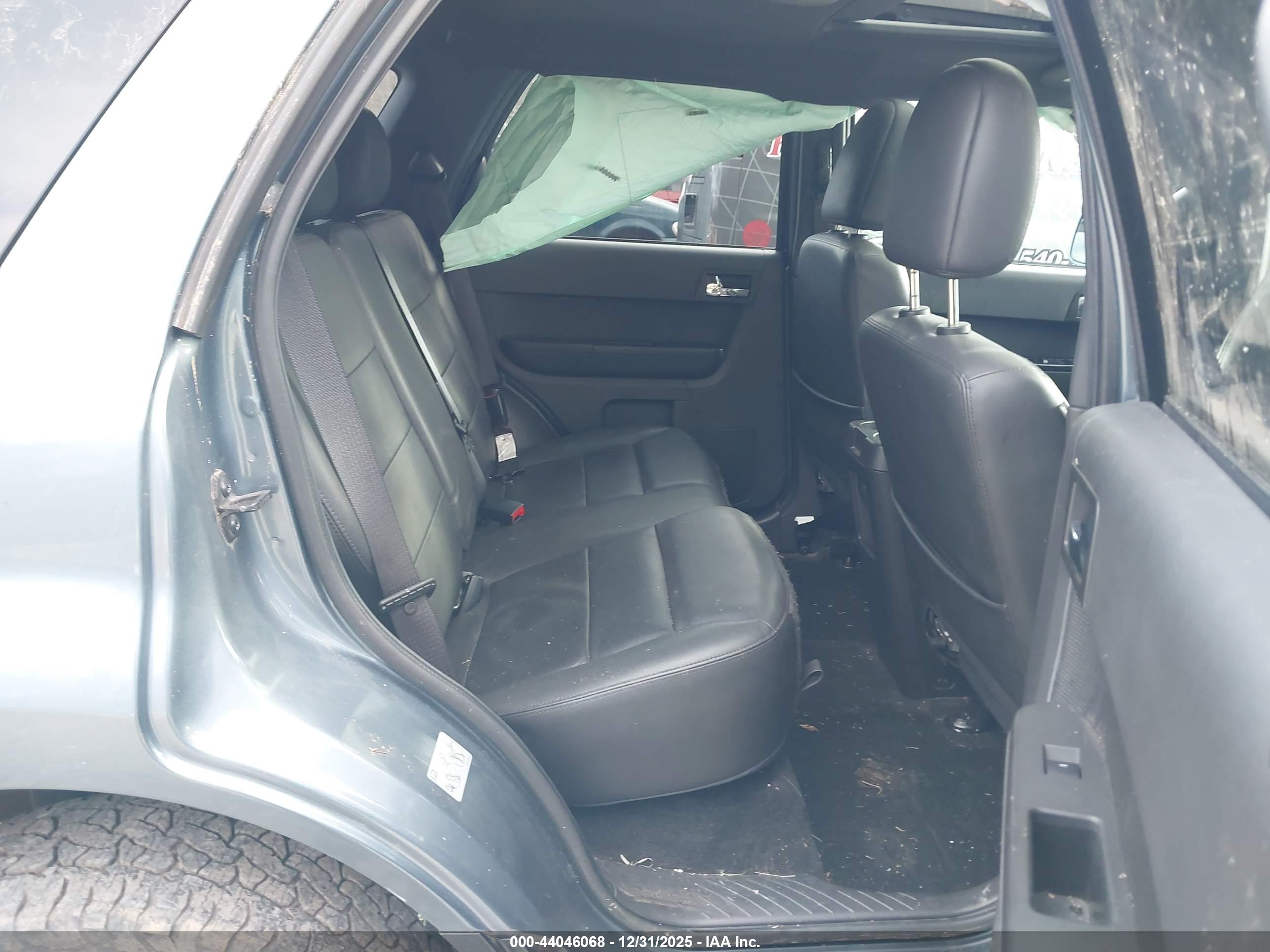 FORD ESCAPE image 8